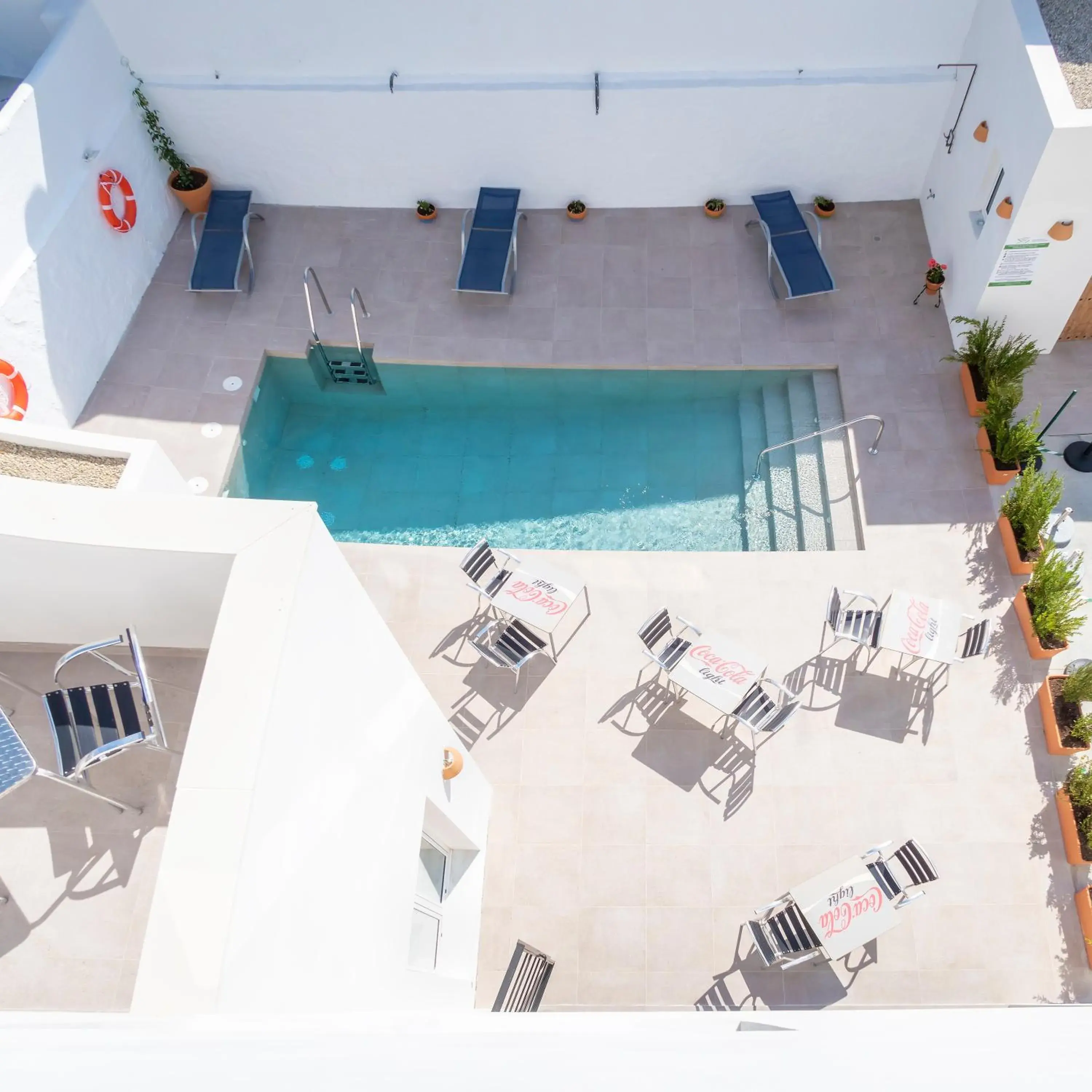 Swimming pool in Hotel Senderos Swimming pool in Hotel Senderos