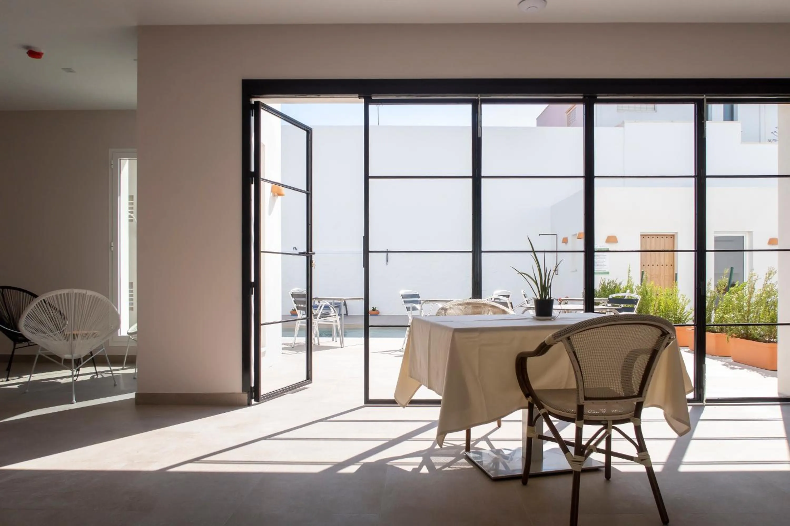 Property building in Hotel Senderos