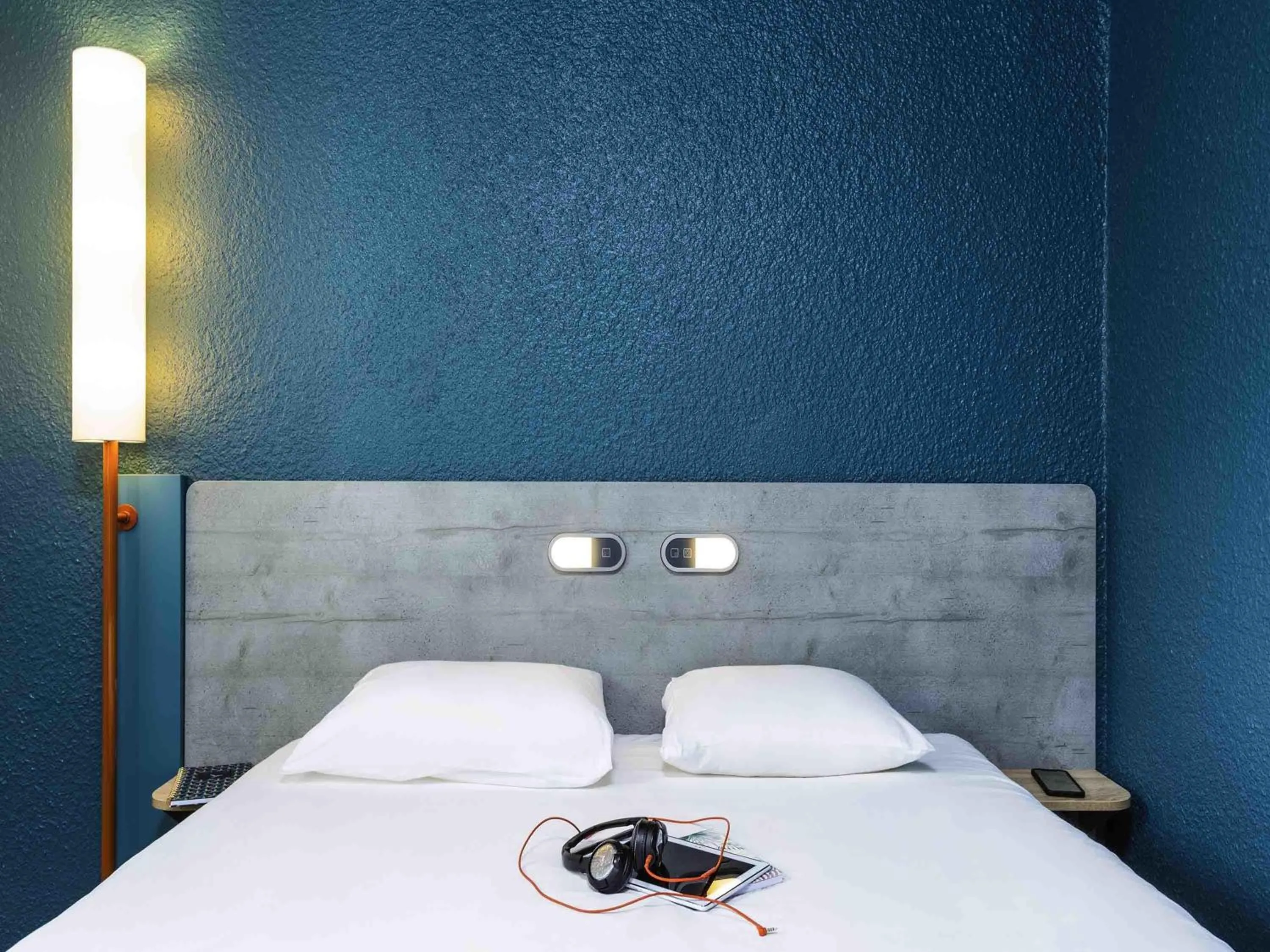 Bedroom, Bed in ibis budget Montpellier Sud Près d'Arènes