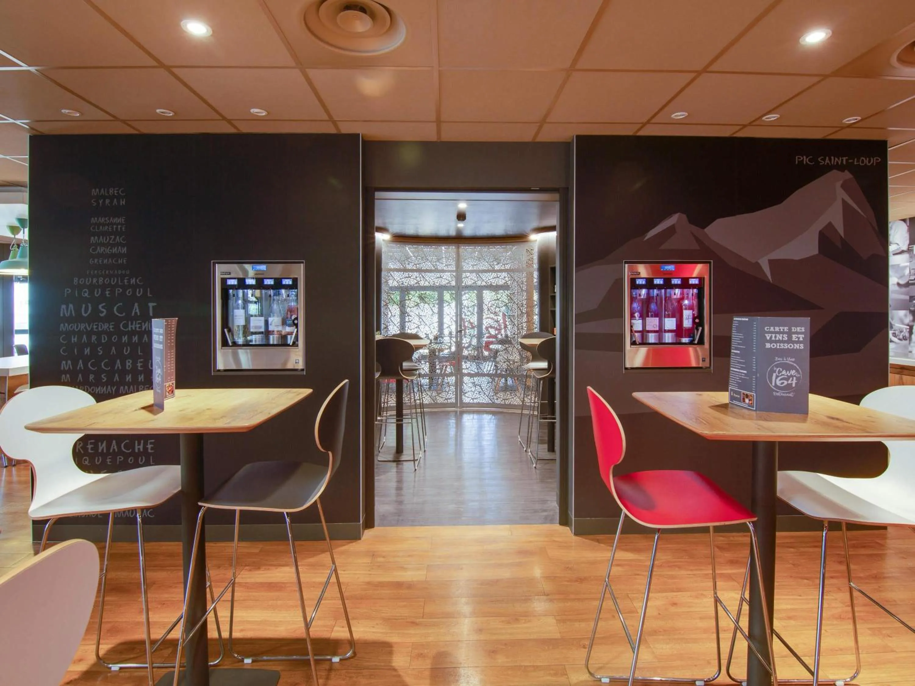 Restaurant/places to eat in ibis budget Montpellier Sud Près d'Arènes