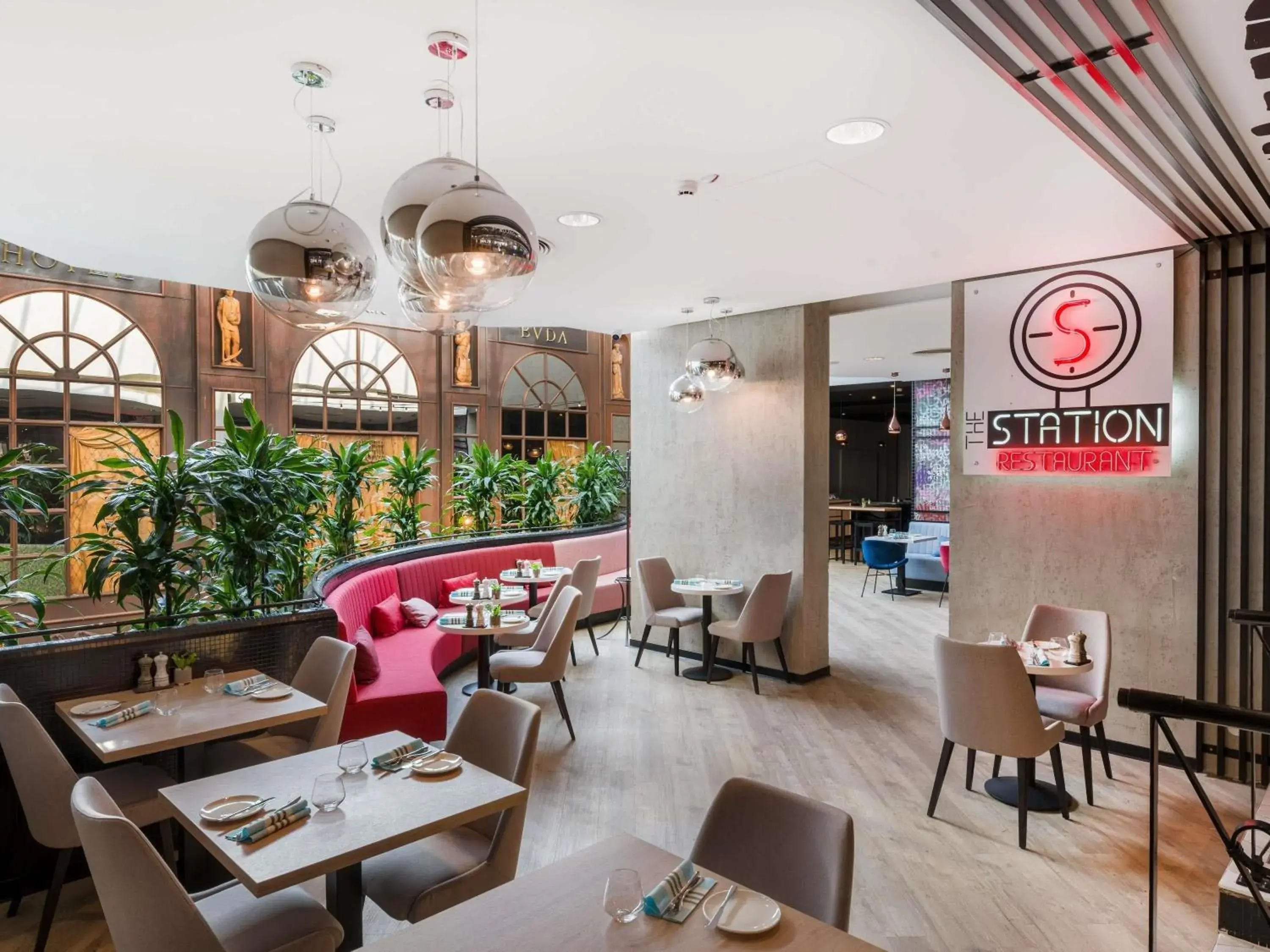 Restaurant/places to eat in ibis Budapest Castle Hill Restaurant/places to eat in ibis Budapest Castle Hill