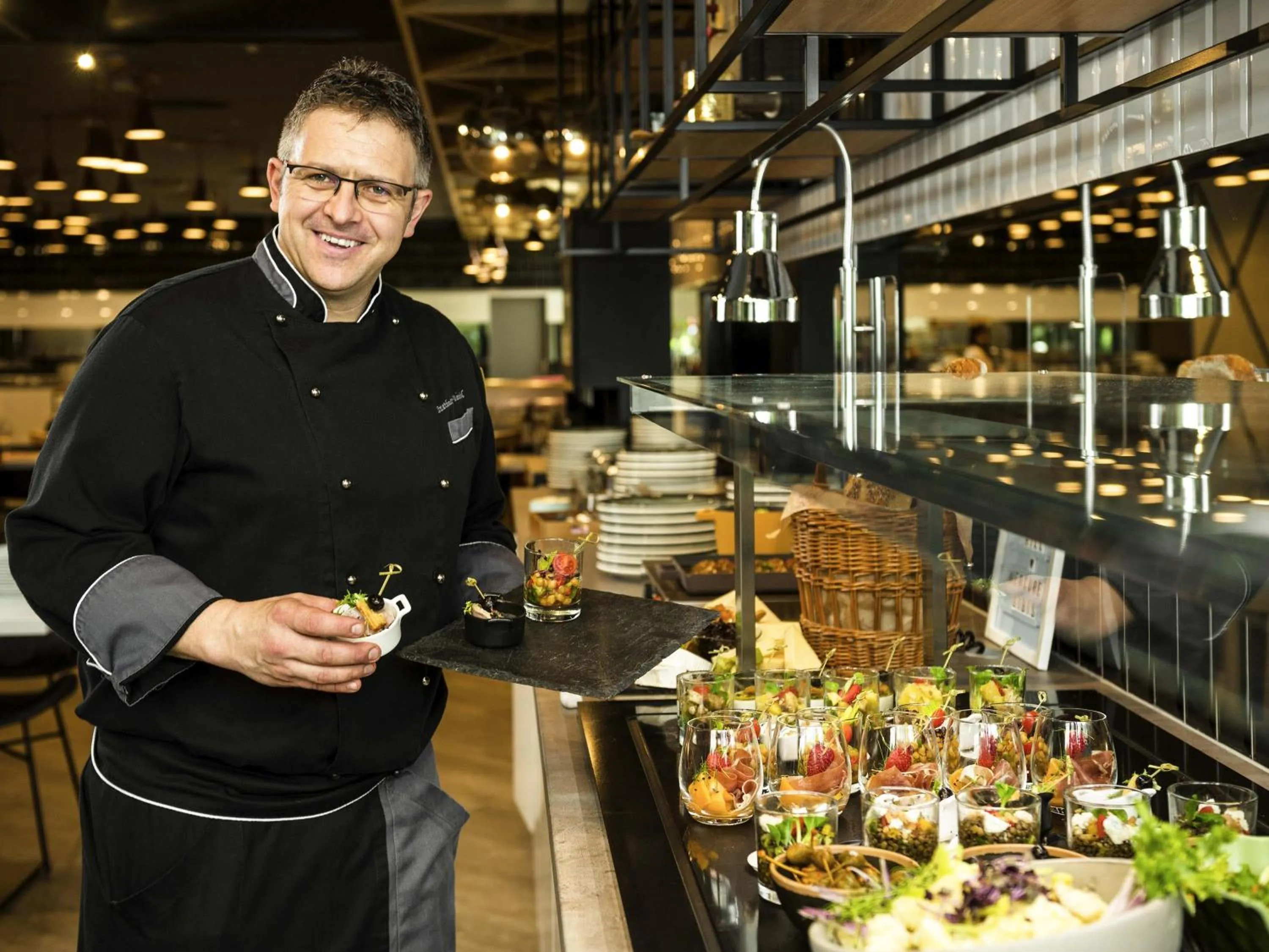 Restaurant/places to eat in ibis Budapest Castle Hill