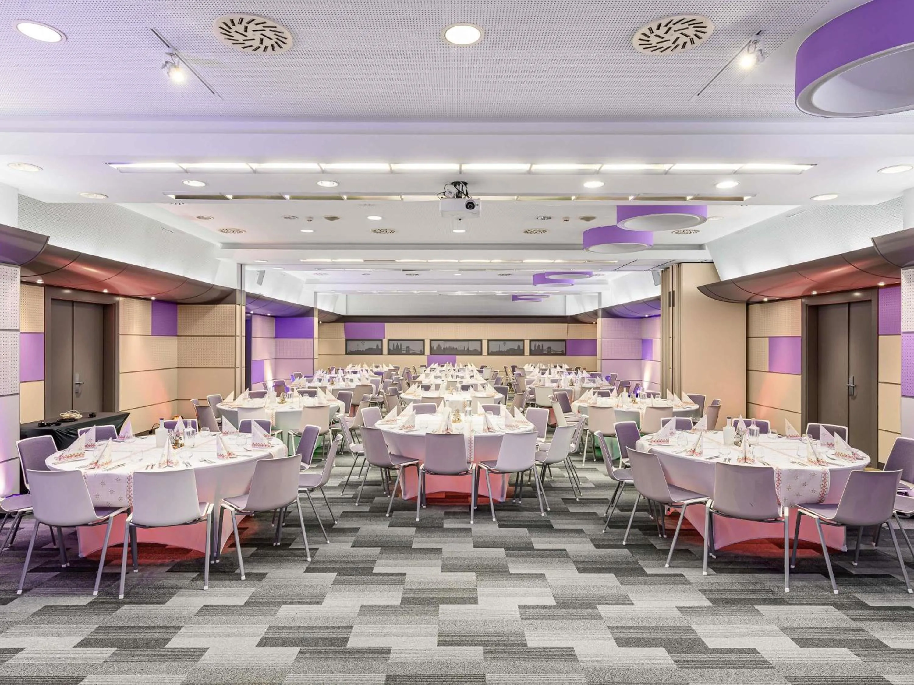 Meeting/conference room in ibis Budapest Castle Hill