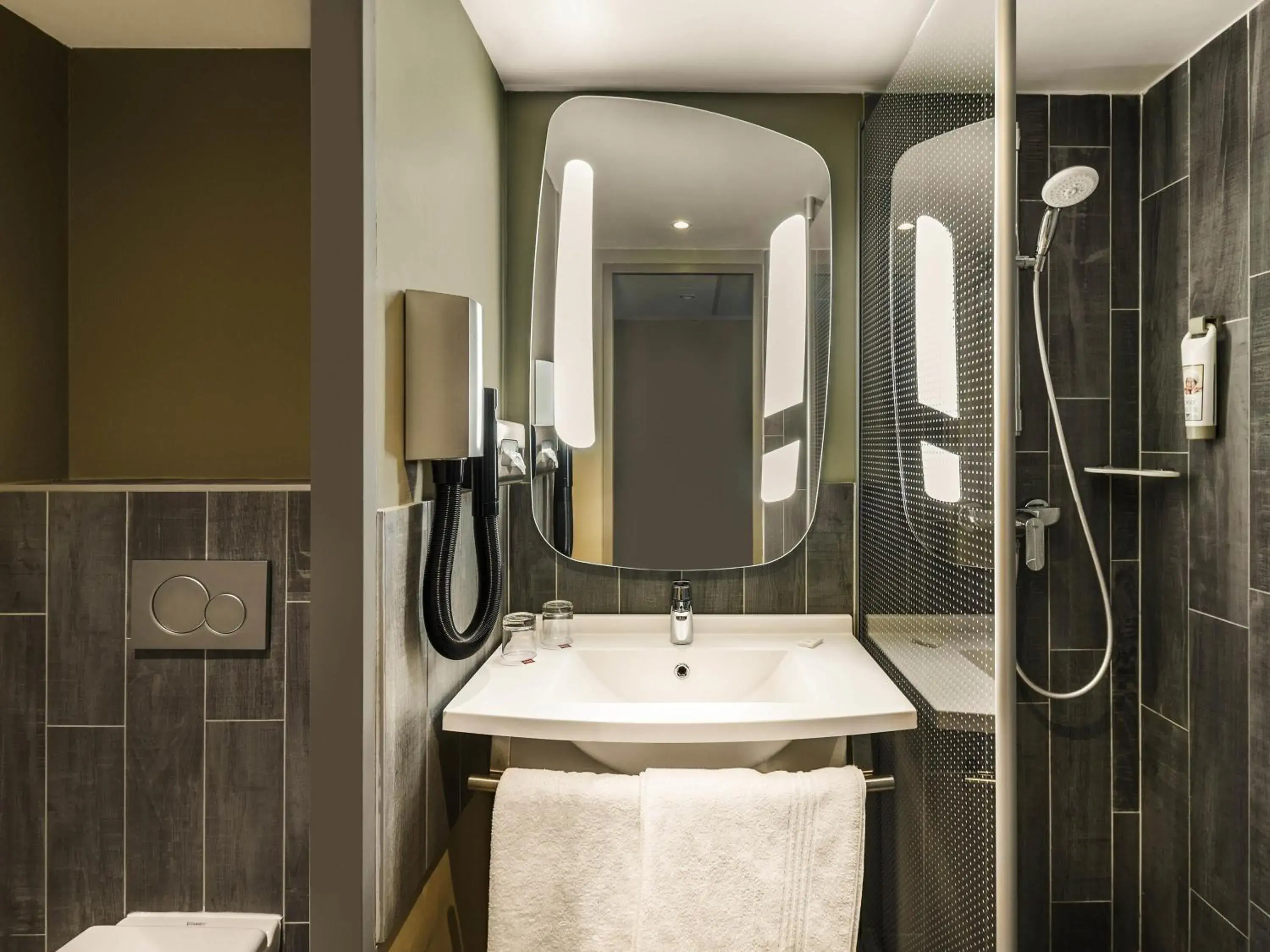 Bedroom in ibis Budapest Castle Hill Bedroom in ibis Budapest Castle Hill