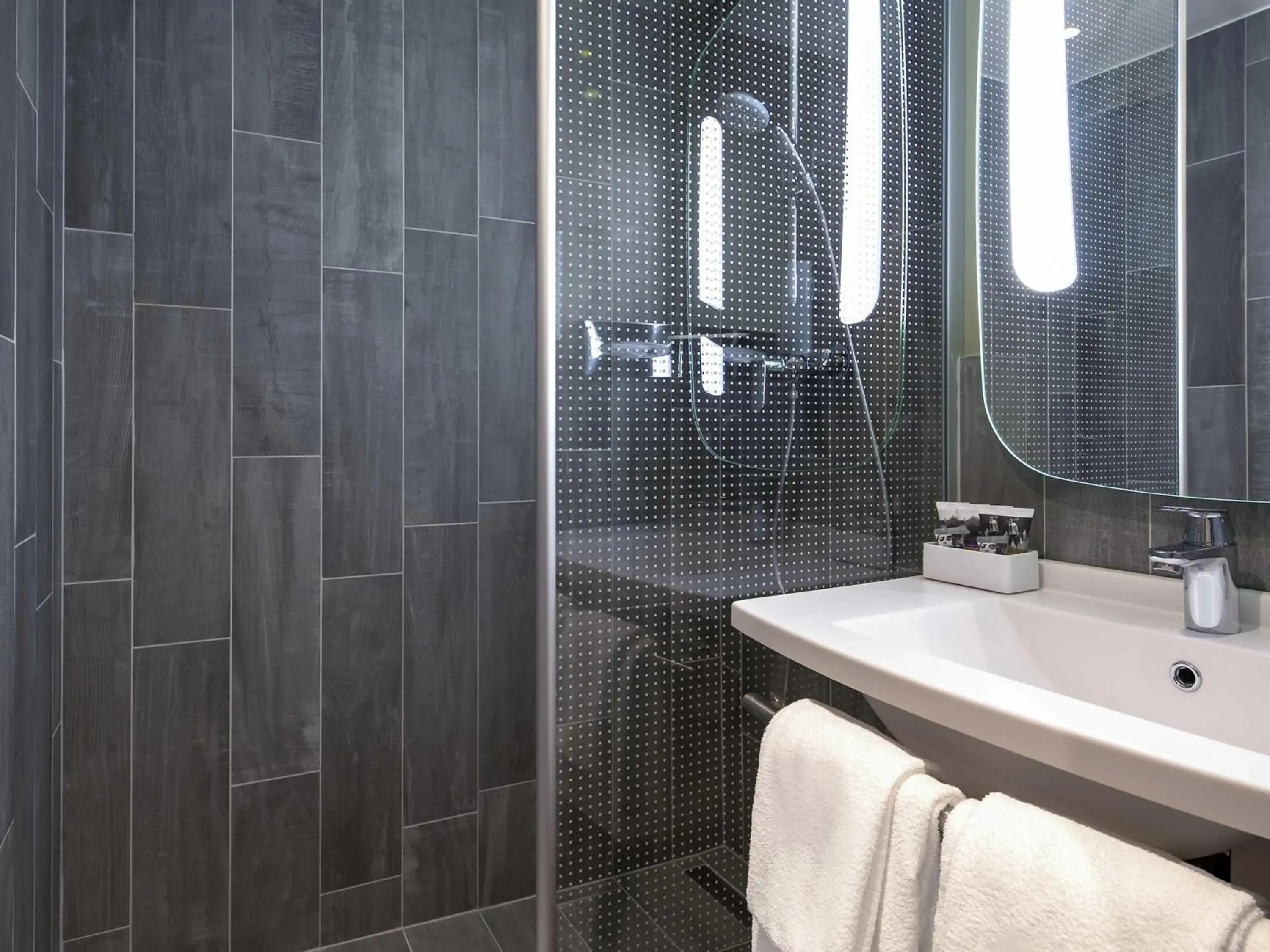 Bedroom in ibis Budapest Castle Hill Bedroom in ibis Budapest Castle Hill