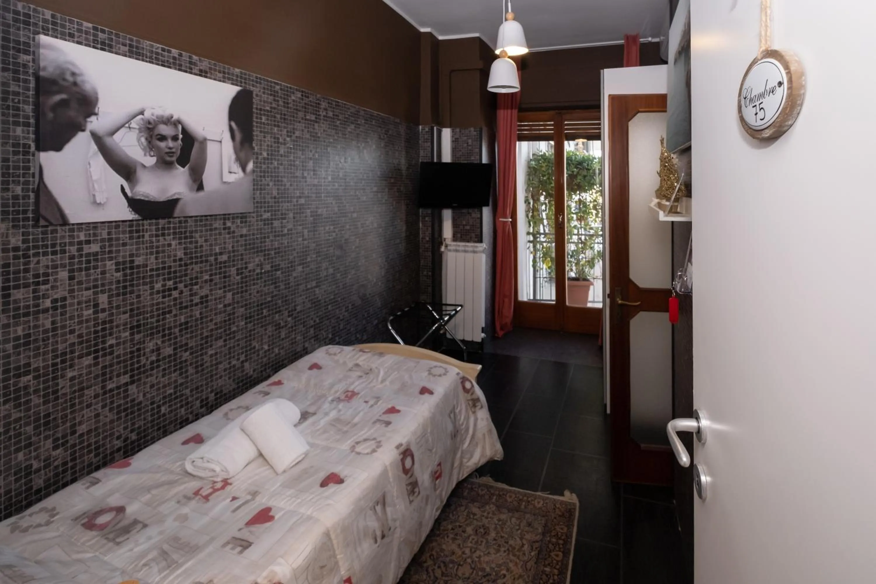 Photo of the whole room, Bed in CconfortHotels R&B Dolci Emozioni