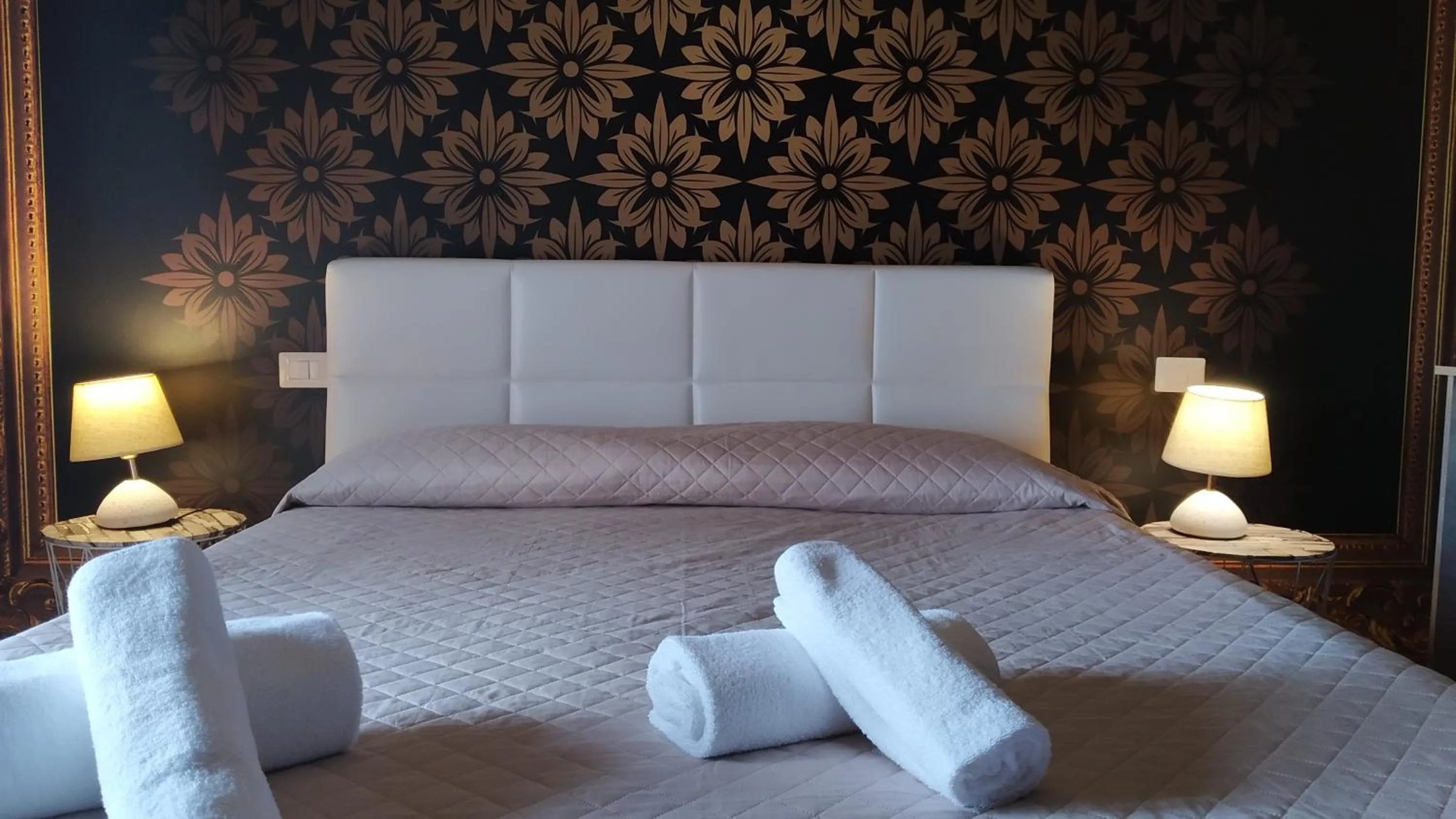 Bed in CconfortHotels R&B Dolci Emozioni