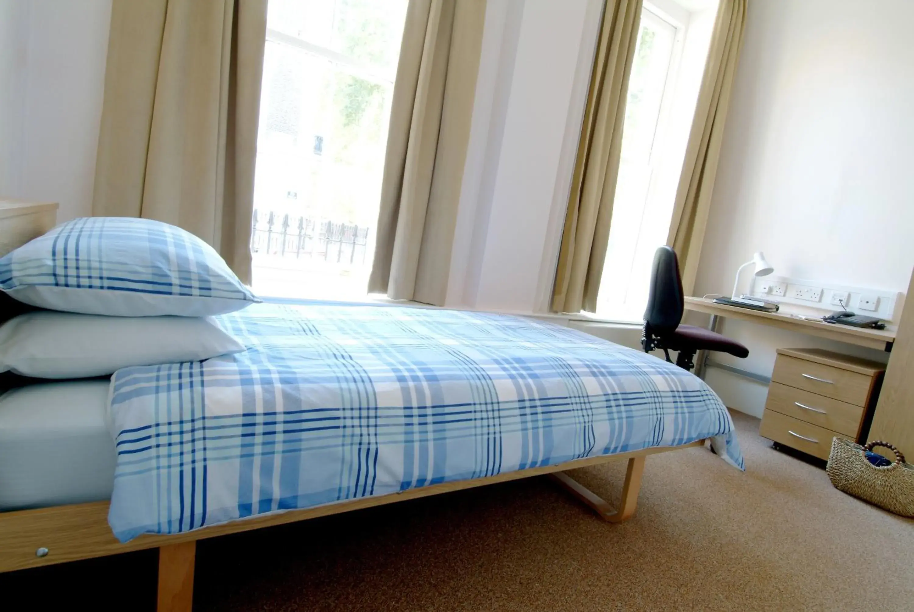 Bed in LSE Passfield Hall Bed in LSE Passfield Hall