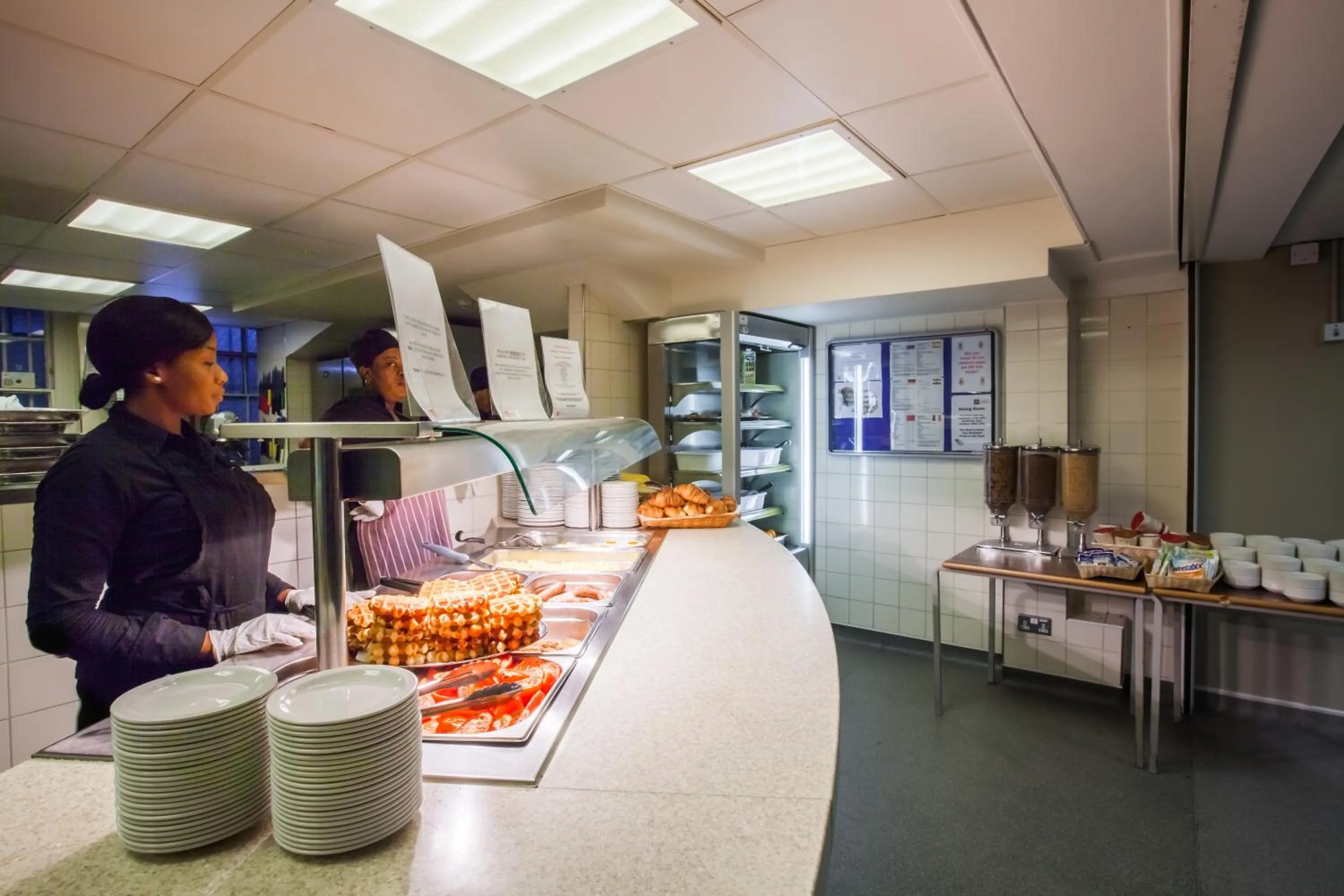 Restaurant/places to eat in LSE Passfield Hall