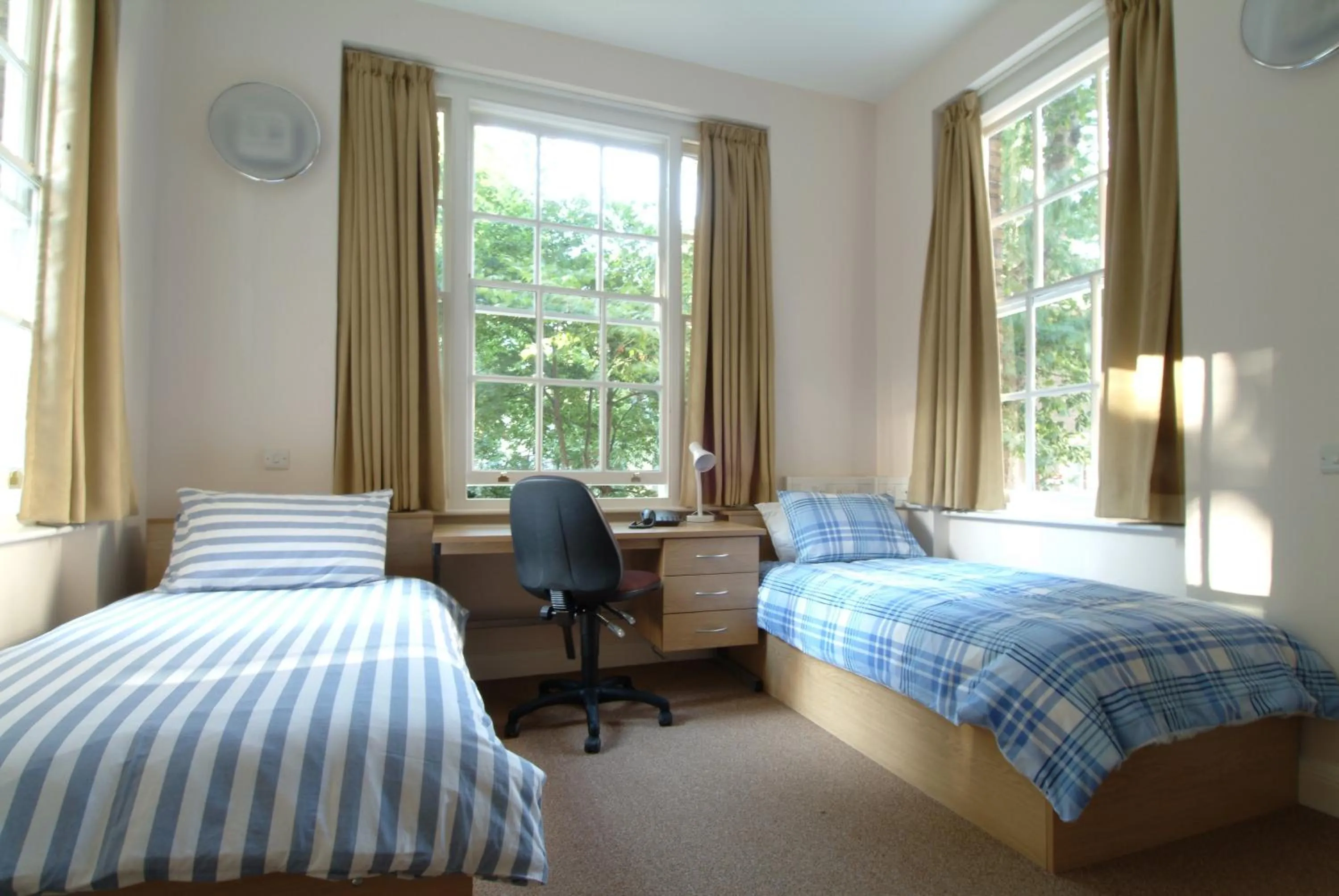 Bed in LSE Passfield Hall