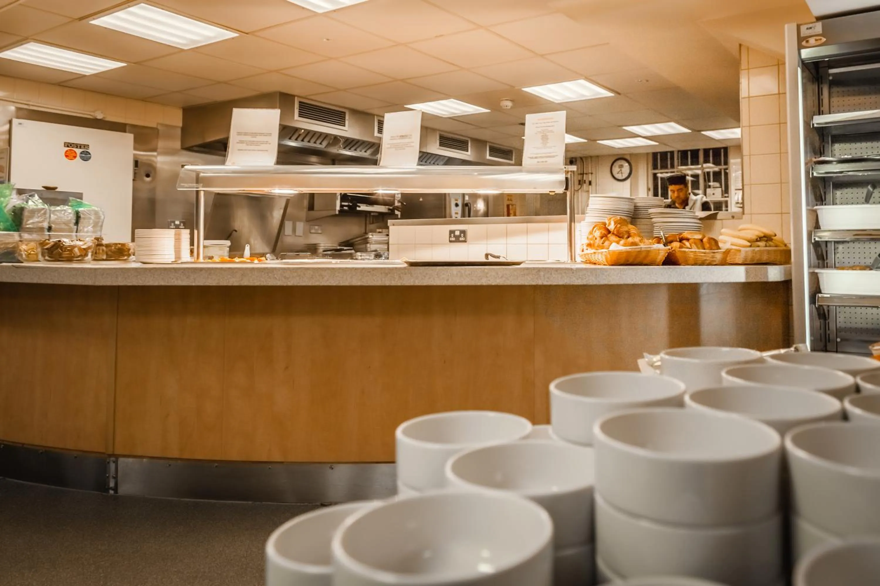 Restaurant/places to eat in LSE Passfield Hall