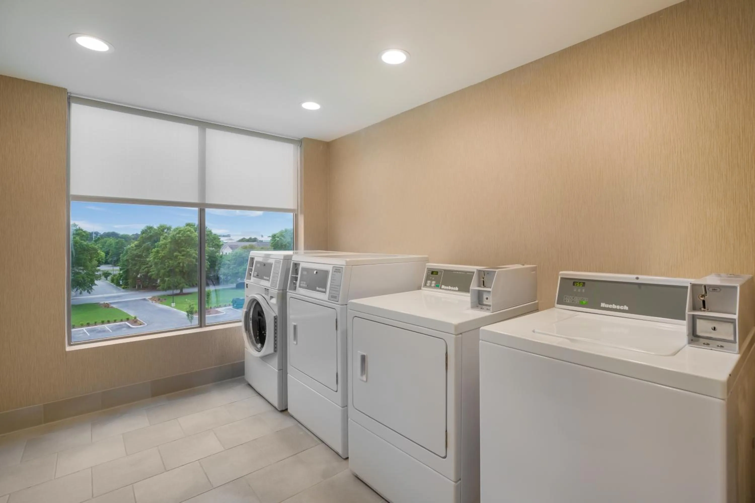 laundry in Hyatt Place Hampton Convention Center