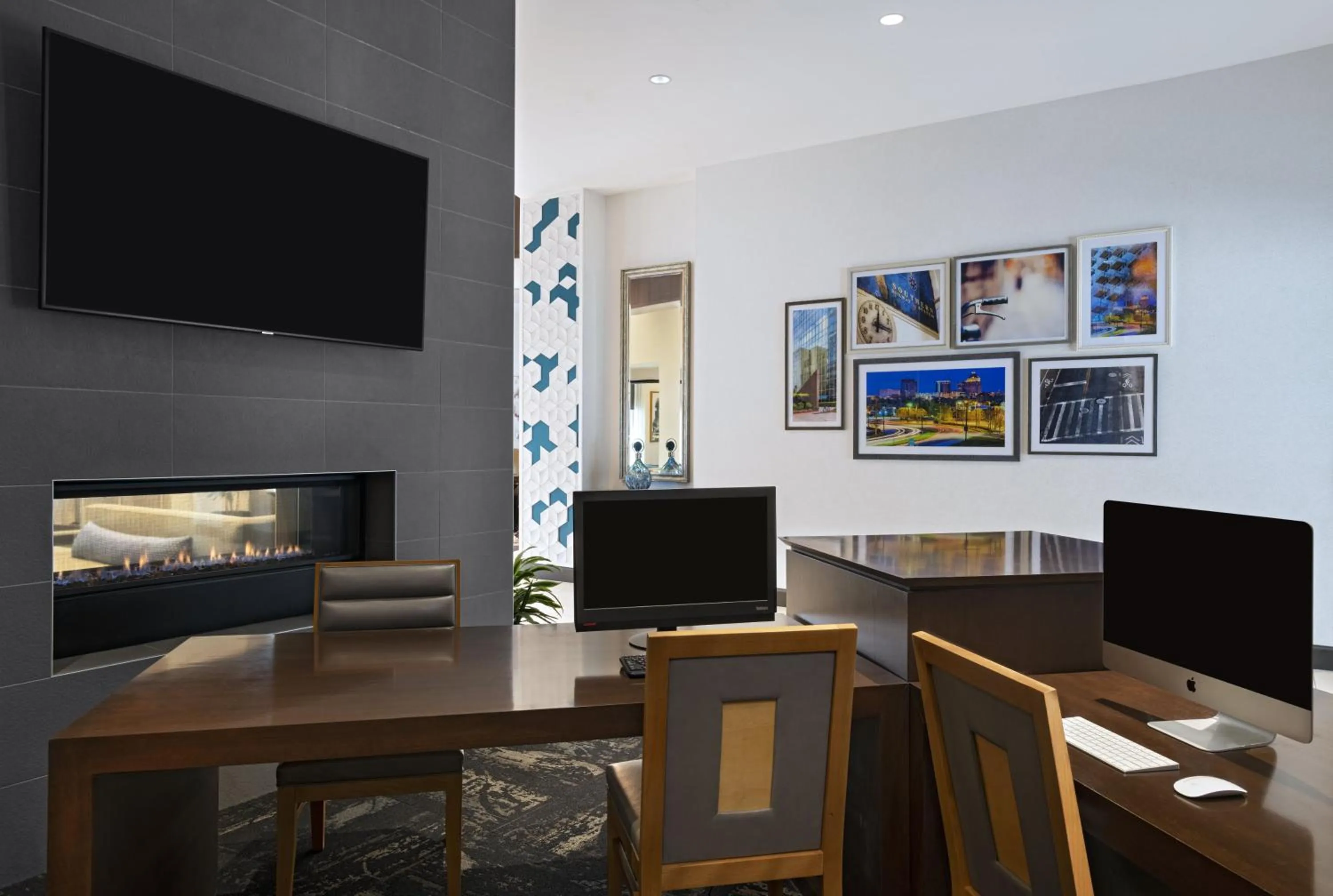 Business facilities in Hyatt Place Greensboro Downtown