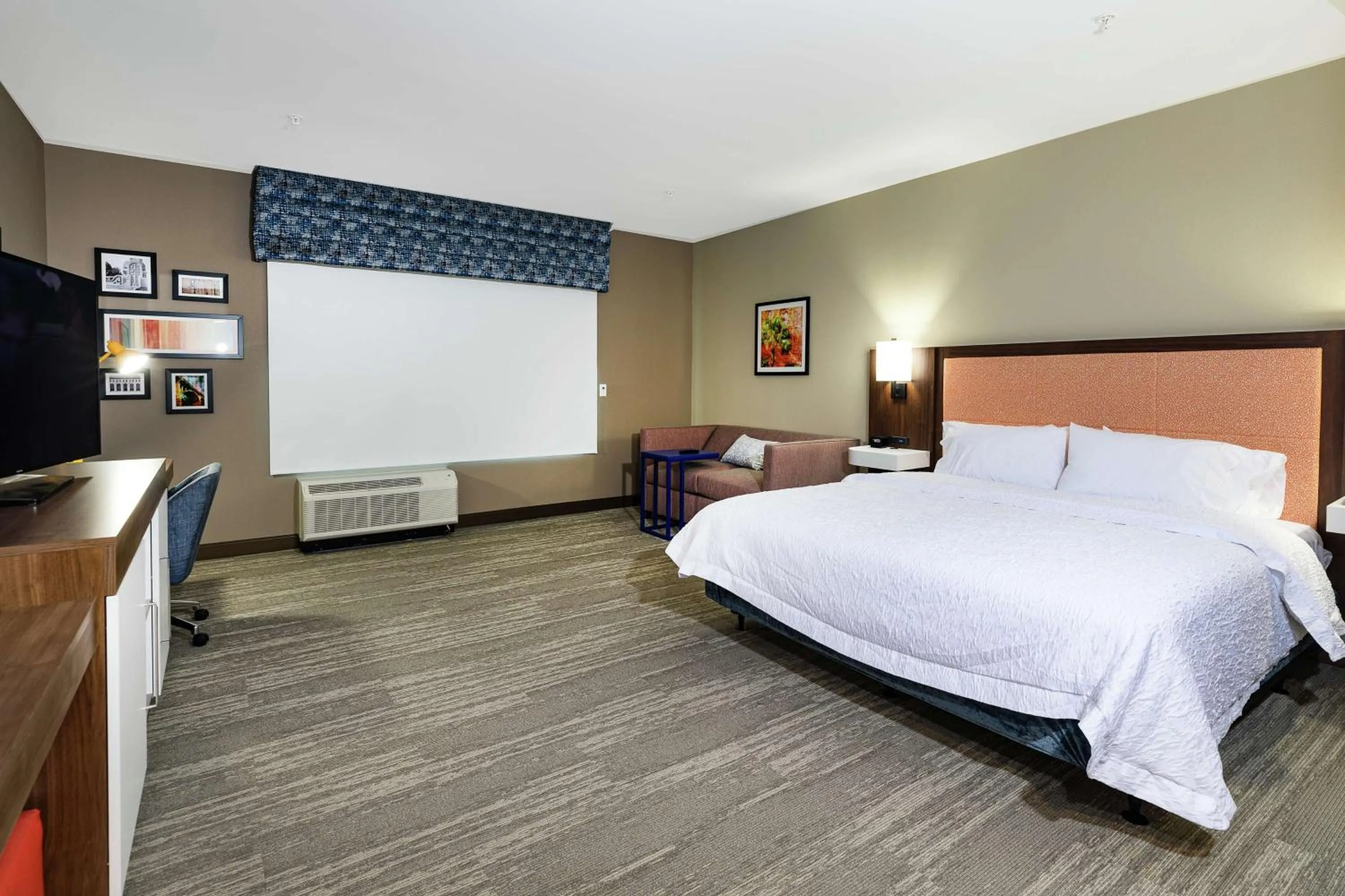 Bedroom, Bed in Hampton Inn & Suites By Hilton-Columbia Killian Road
