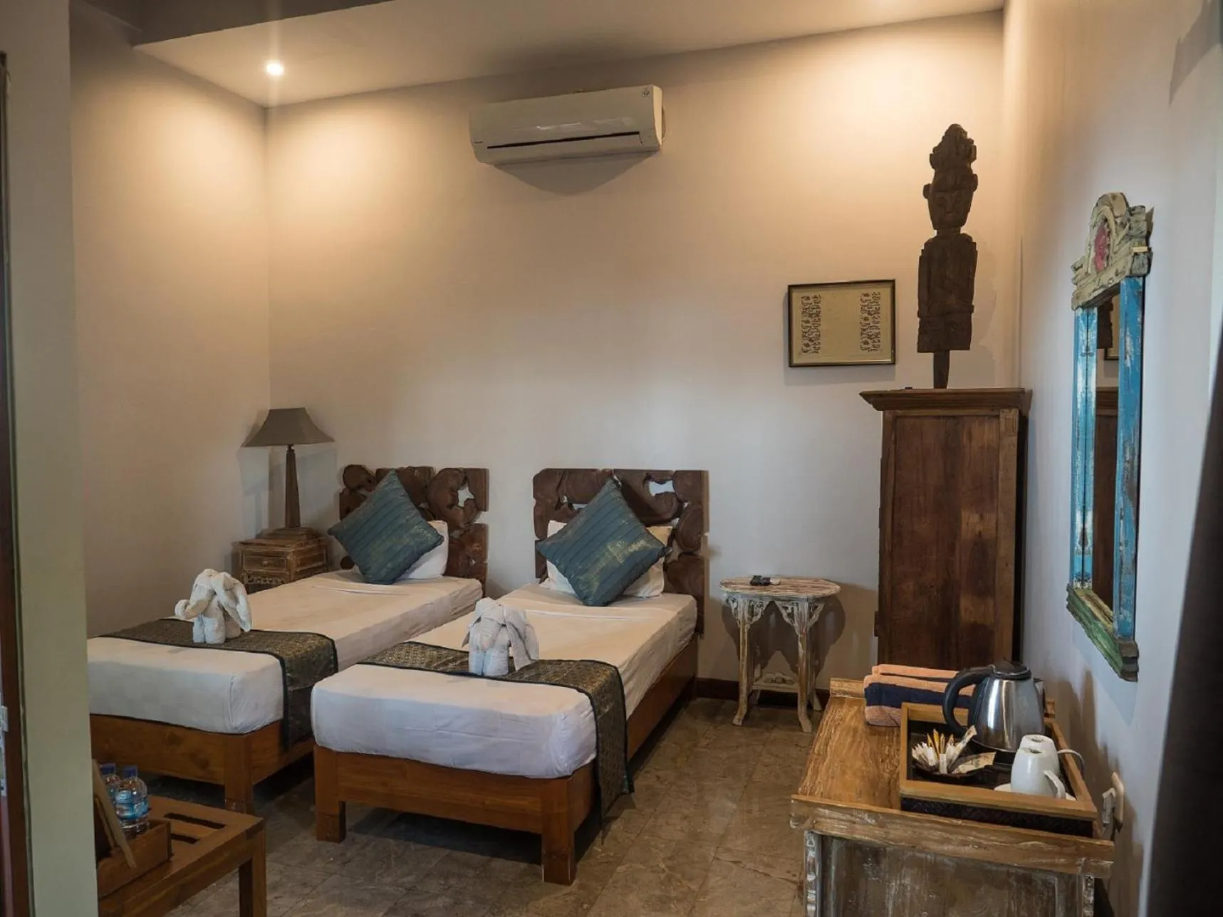 Corner Twin Room in Amed Beach Villa