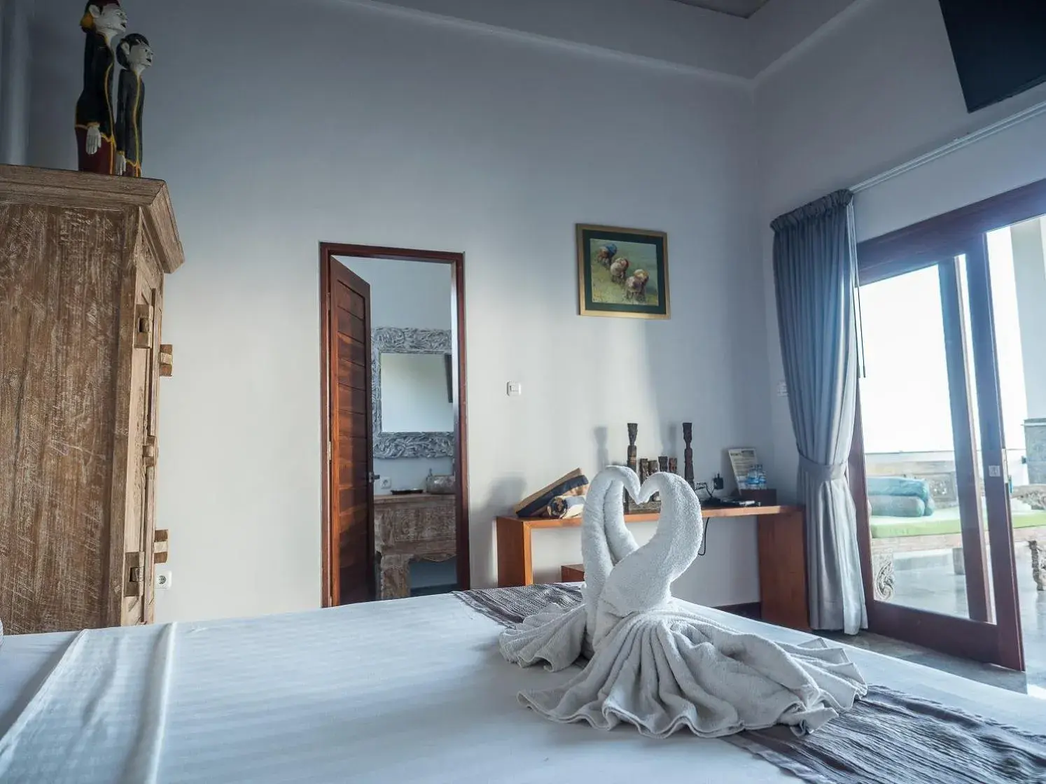 Deluxe Double Room with Balcony and Ocean View in Amed Beach Villa Deluxe Double Room with Balcony and Ocean View in Amed Beach Villa