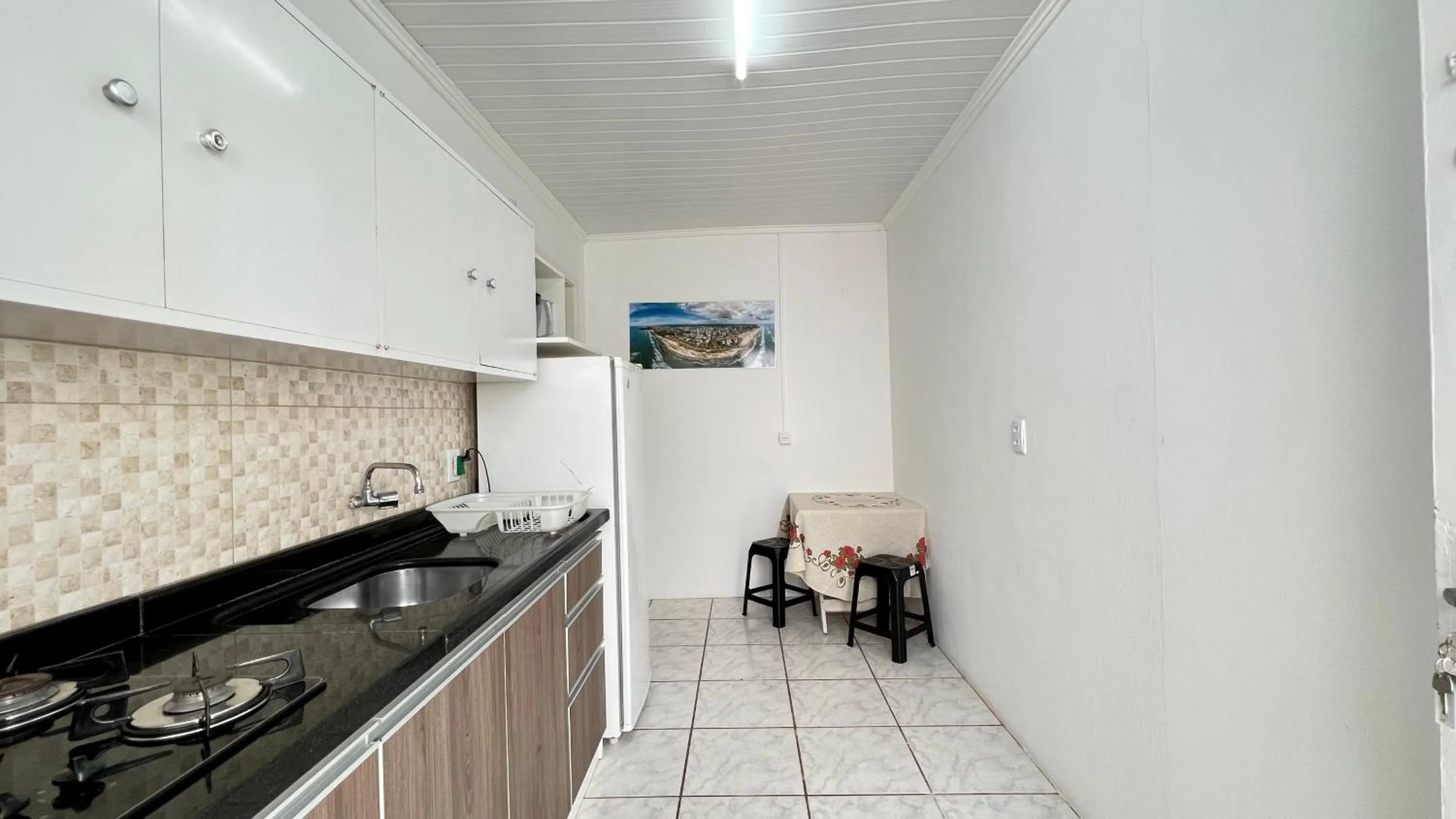 Kitchen or kitchenette in kitnet Revitalize I