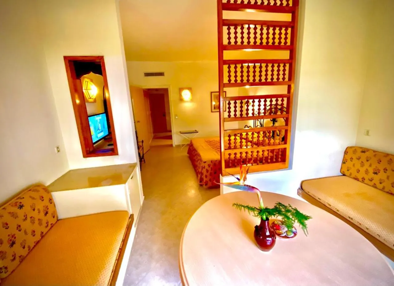 Bed in Hotel La Residence Hammamet