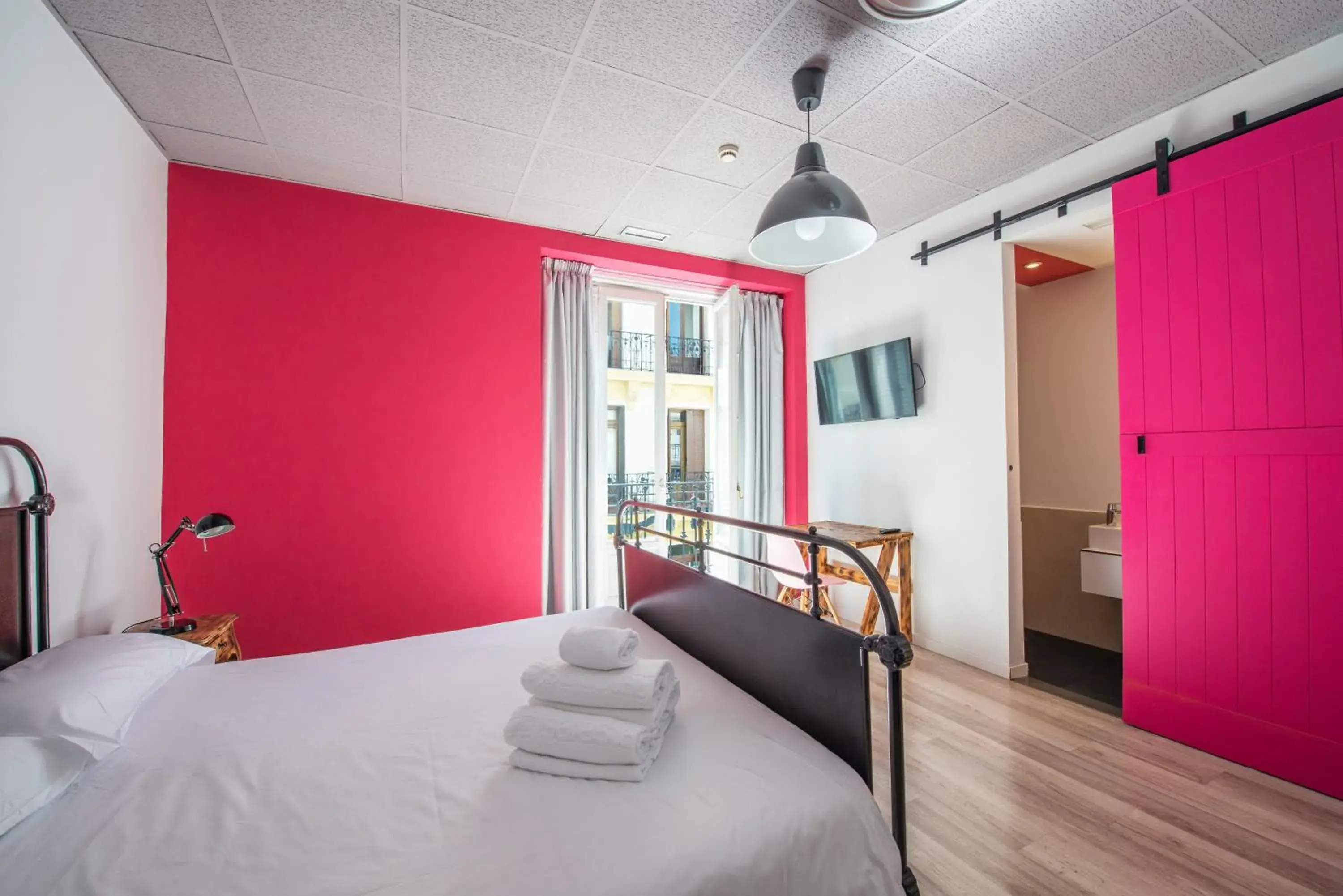 Photo of the whole room, Bed in Safestay Madrid