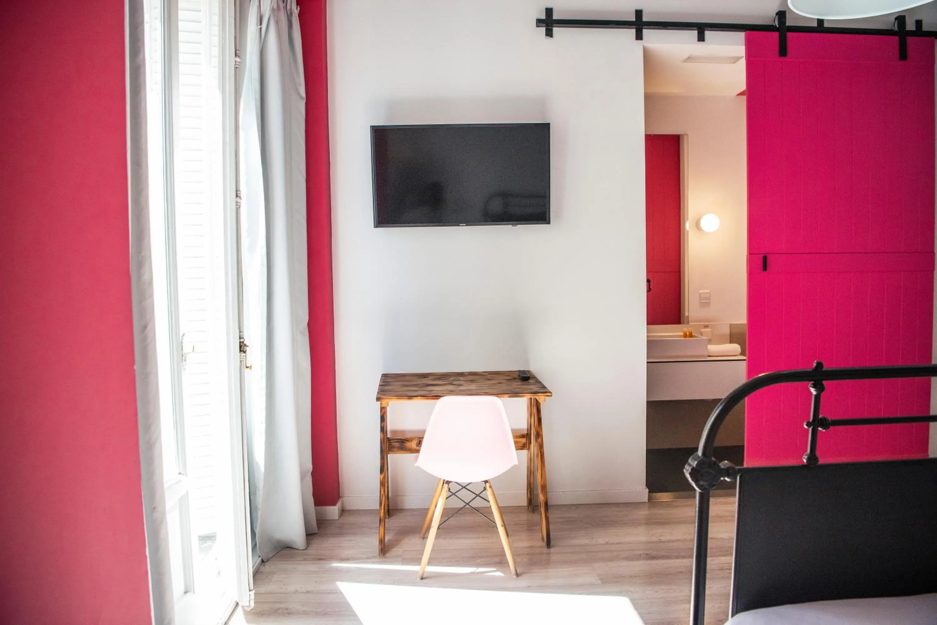 TV and multimedia, Bed in Safestay Madrid Central