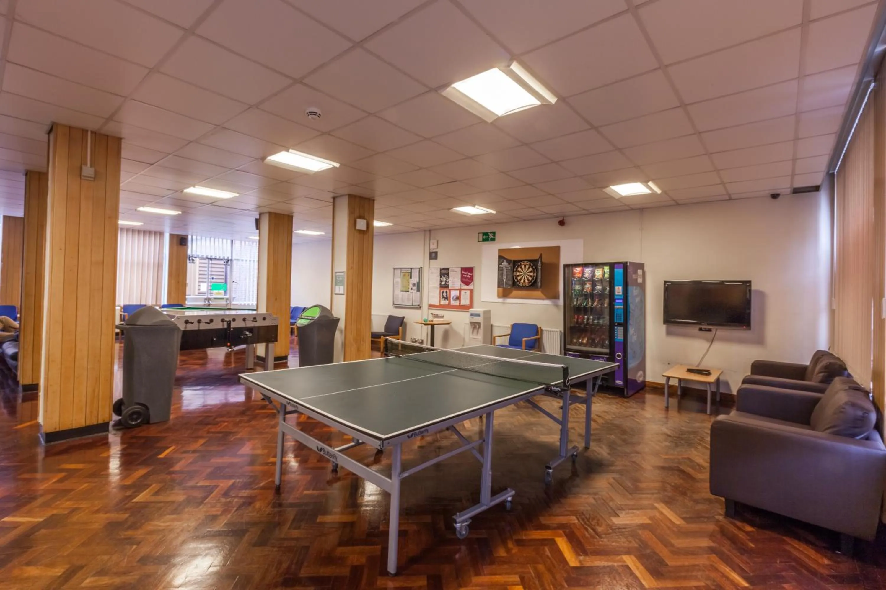 Communal lounge/ TV room in LSE Carr-Saunders Hall