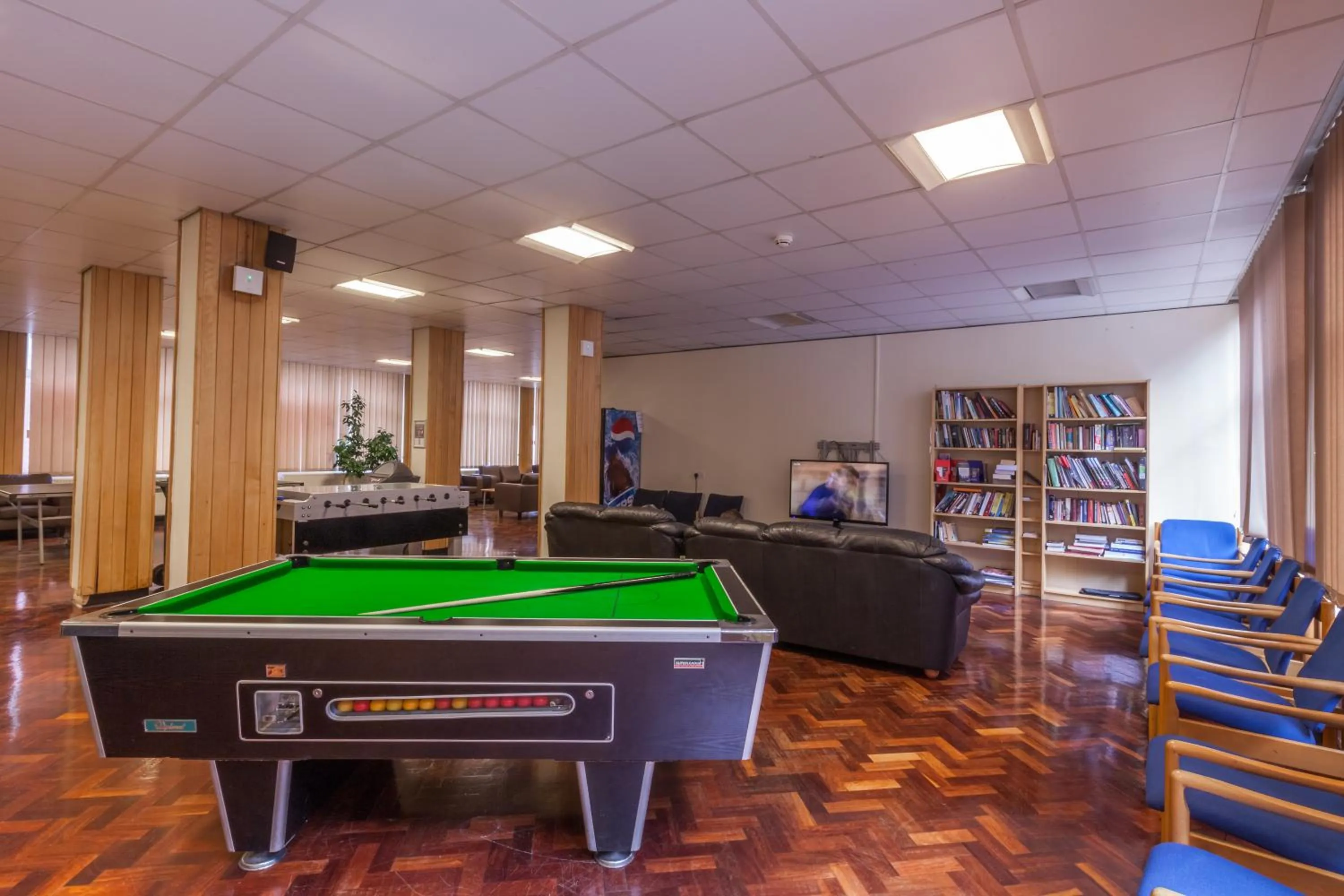 Communal lounge/ TV room in LSE Carr-Saunders Hall