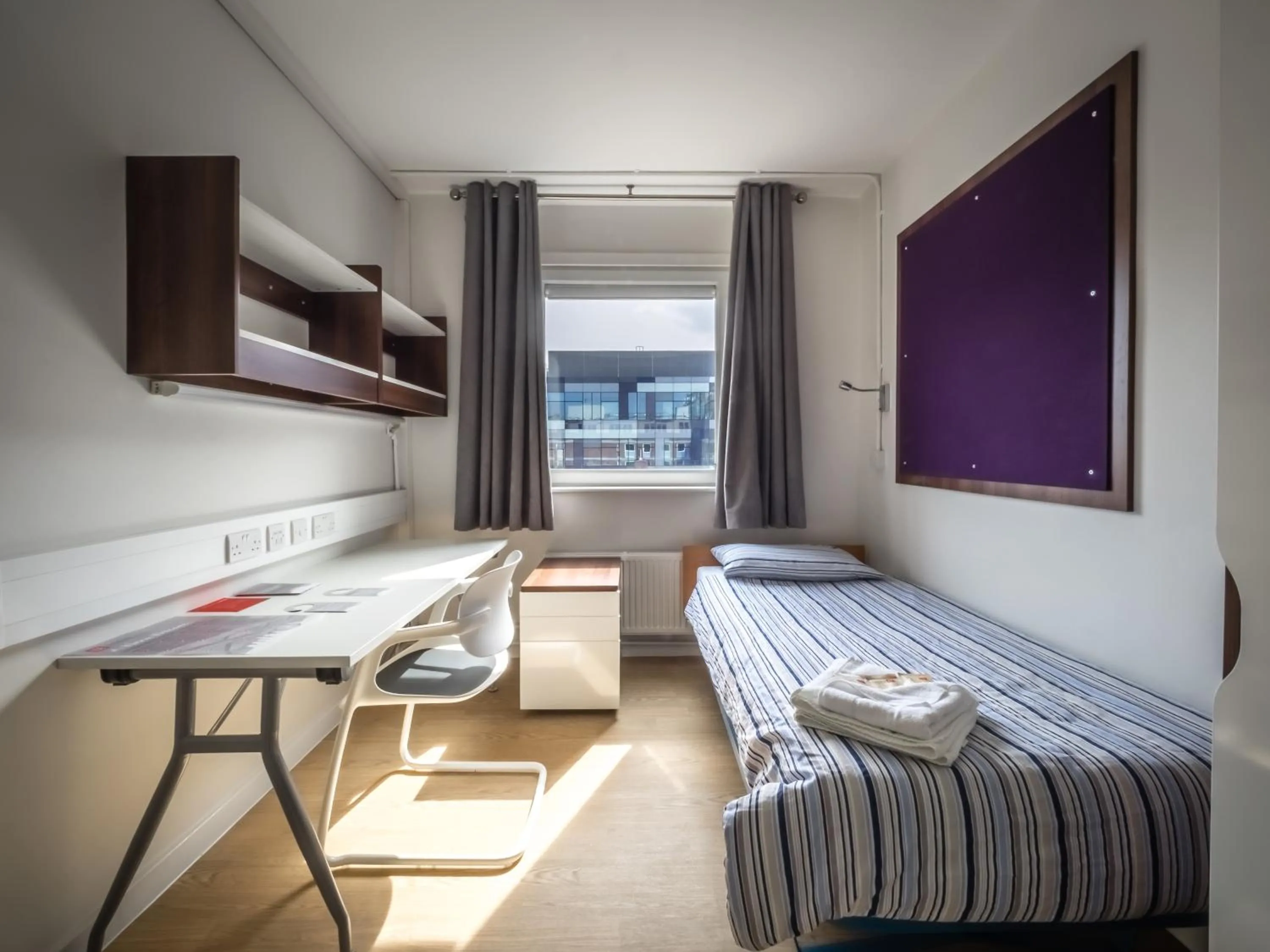 Bedroom, Bed in LSE Carr-Saunders Hall