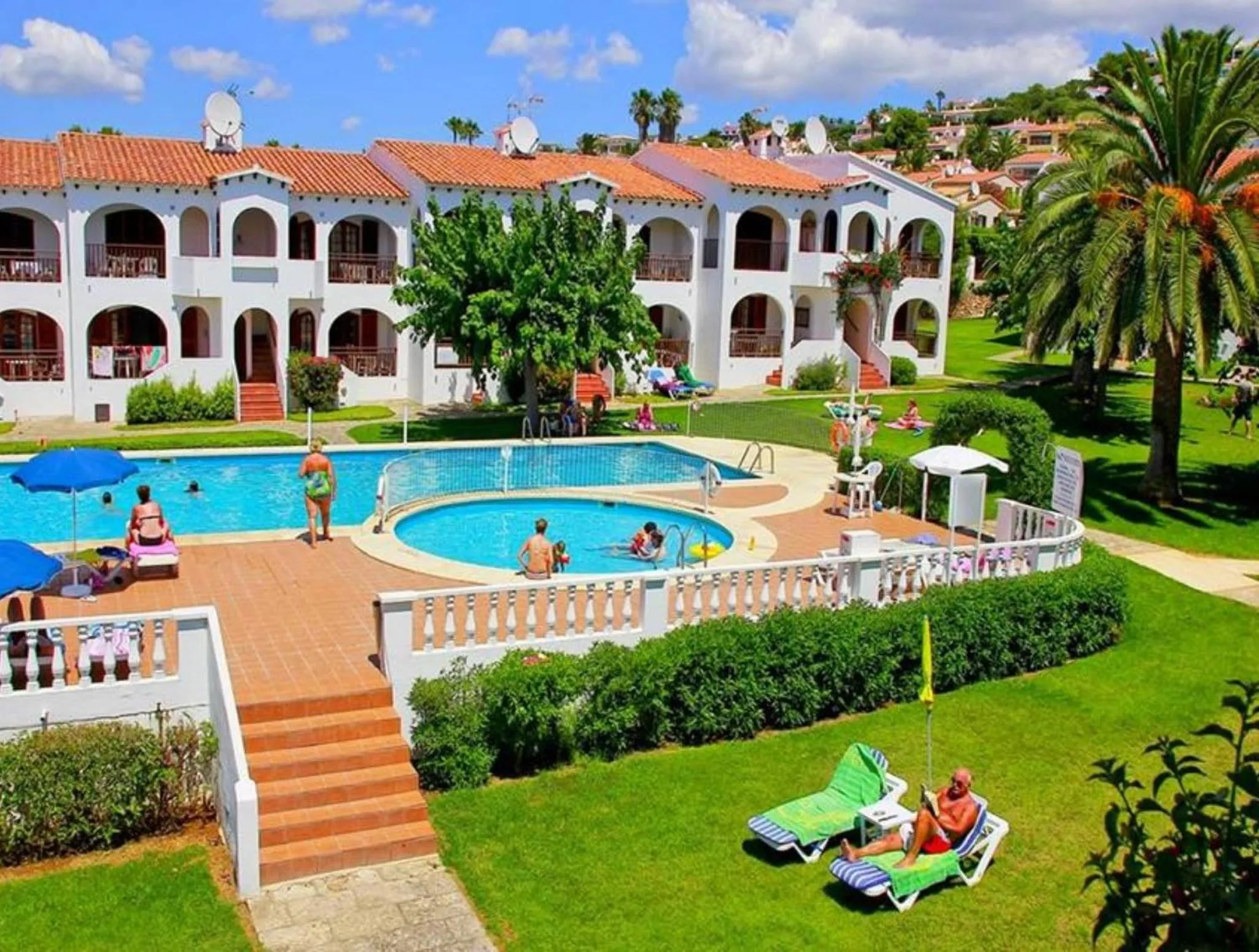 Property building in Girasol Garden Superior 2-b