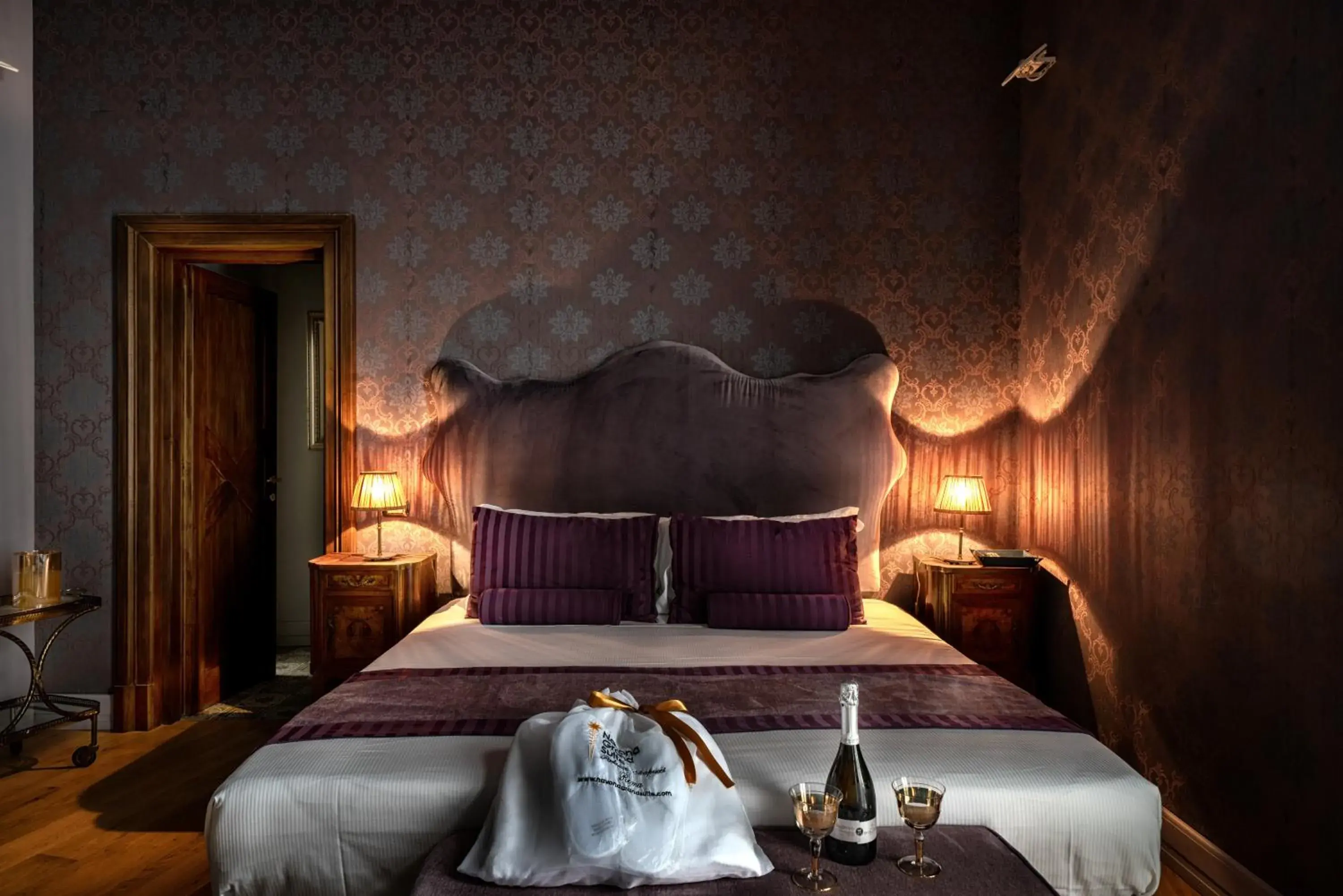Bed in Navona Grand Suite Bed in Navona Grand Suite