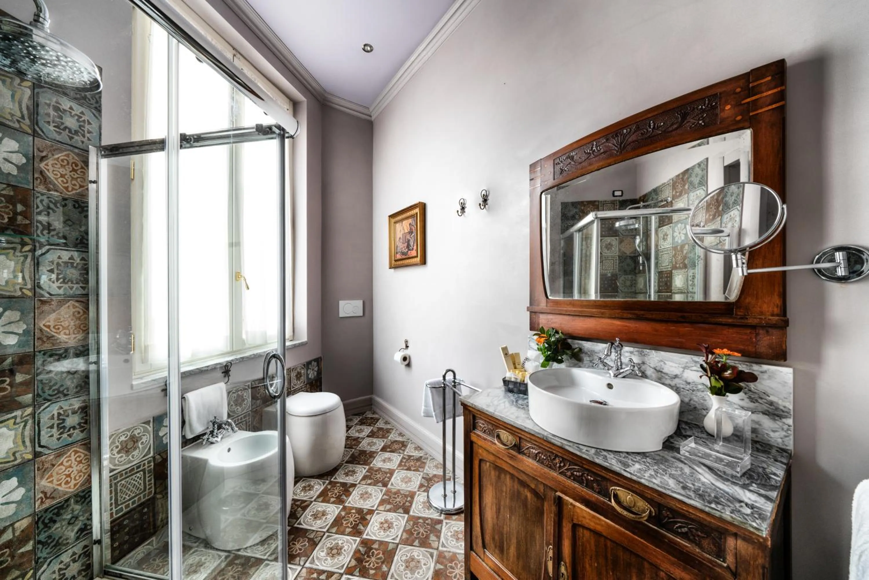 Shower in Navona Grand Suite