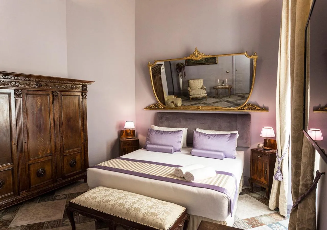 TV and multimedia, Bed in Navona Grand Suite