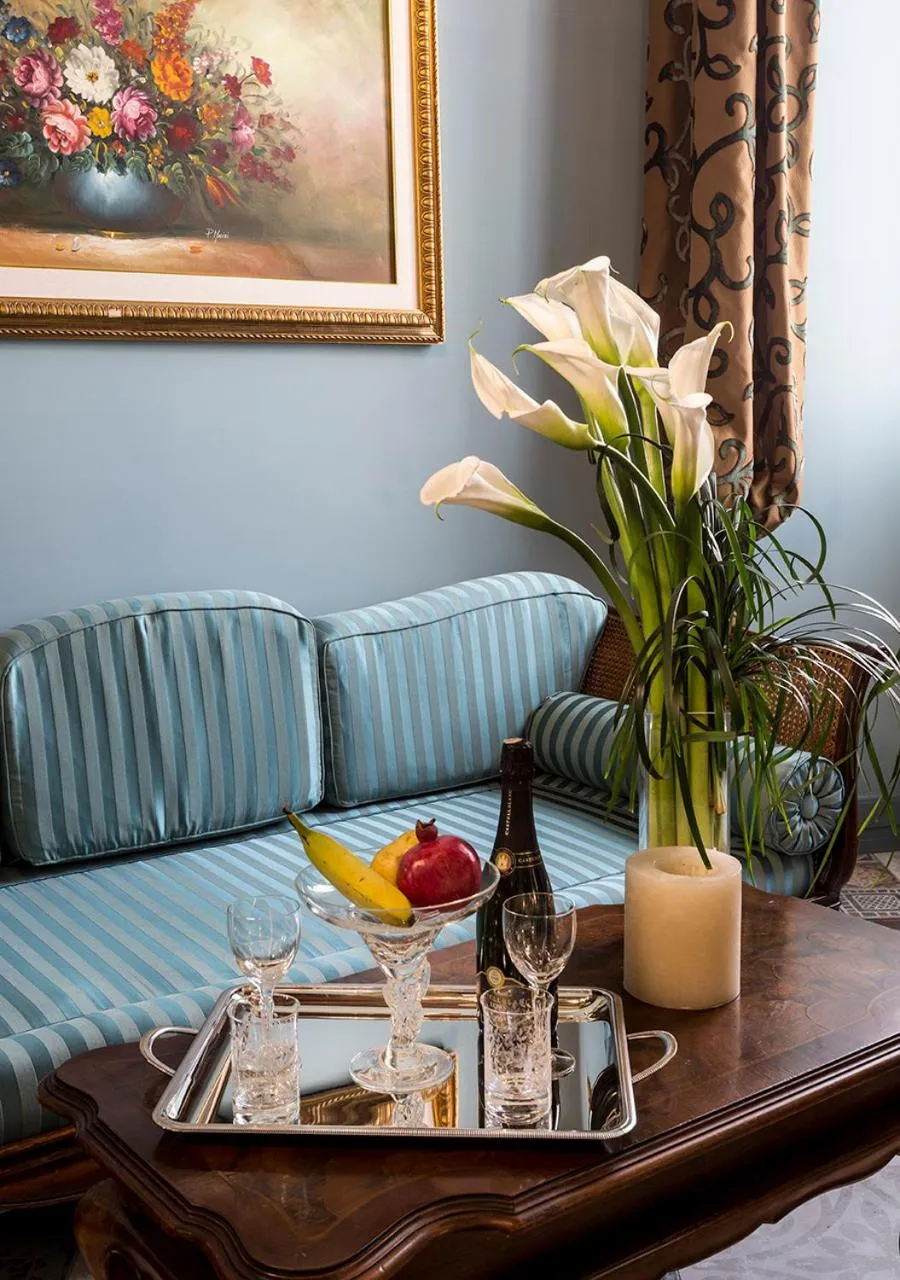 Living room in Navona Grand Suite