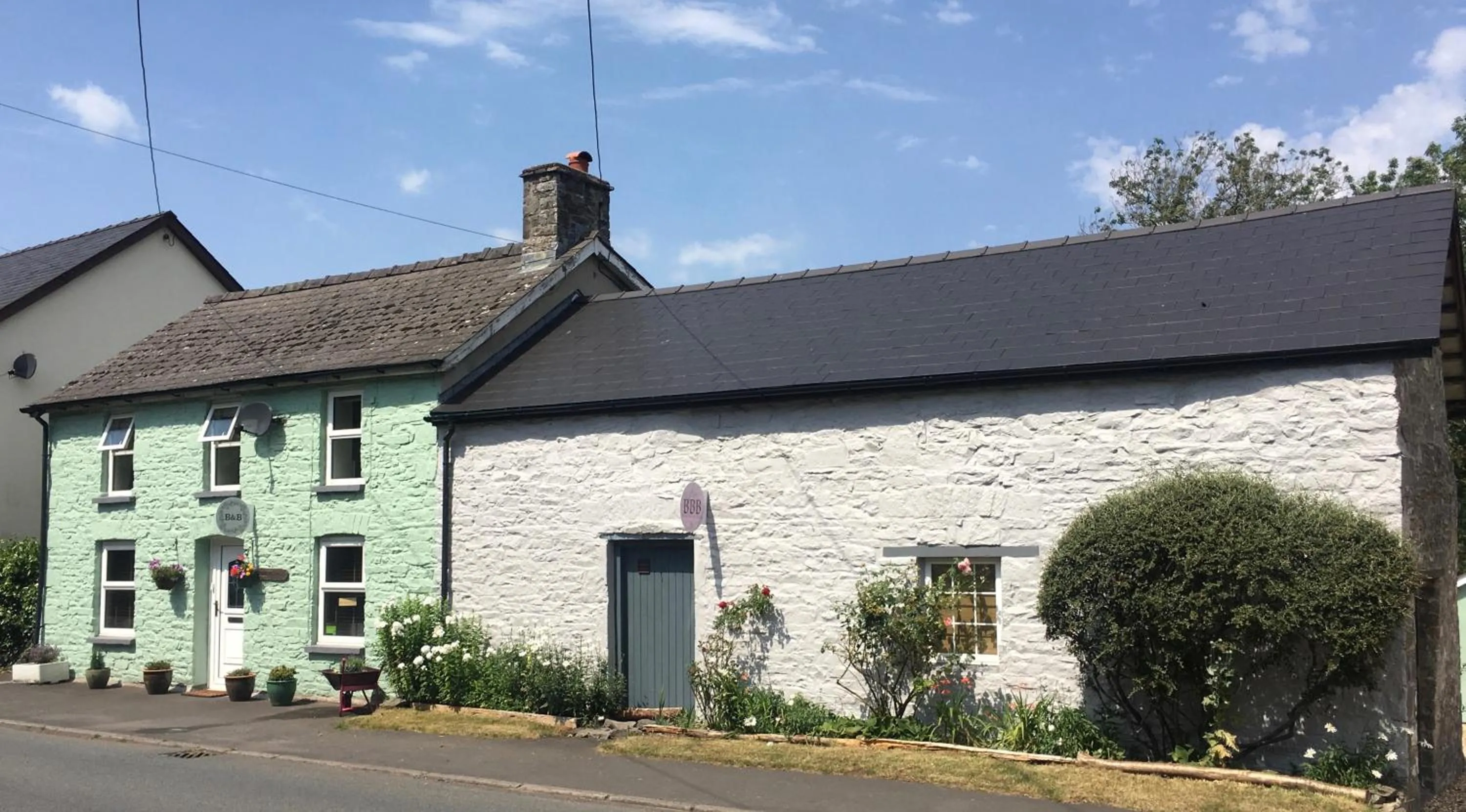 Facade/entrance in Brecon Boutique Breaks Wild Land