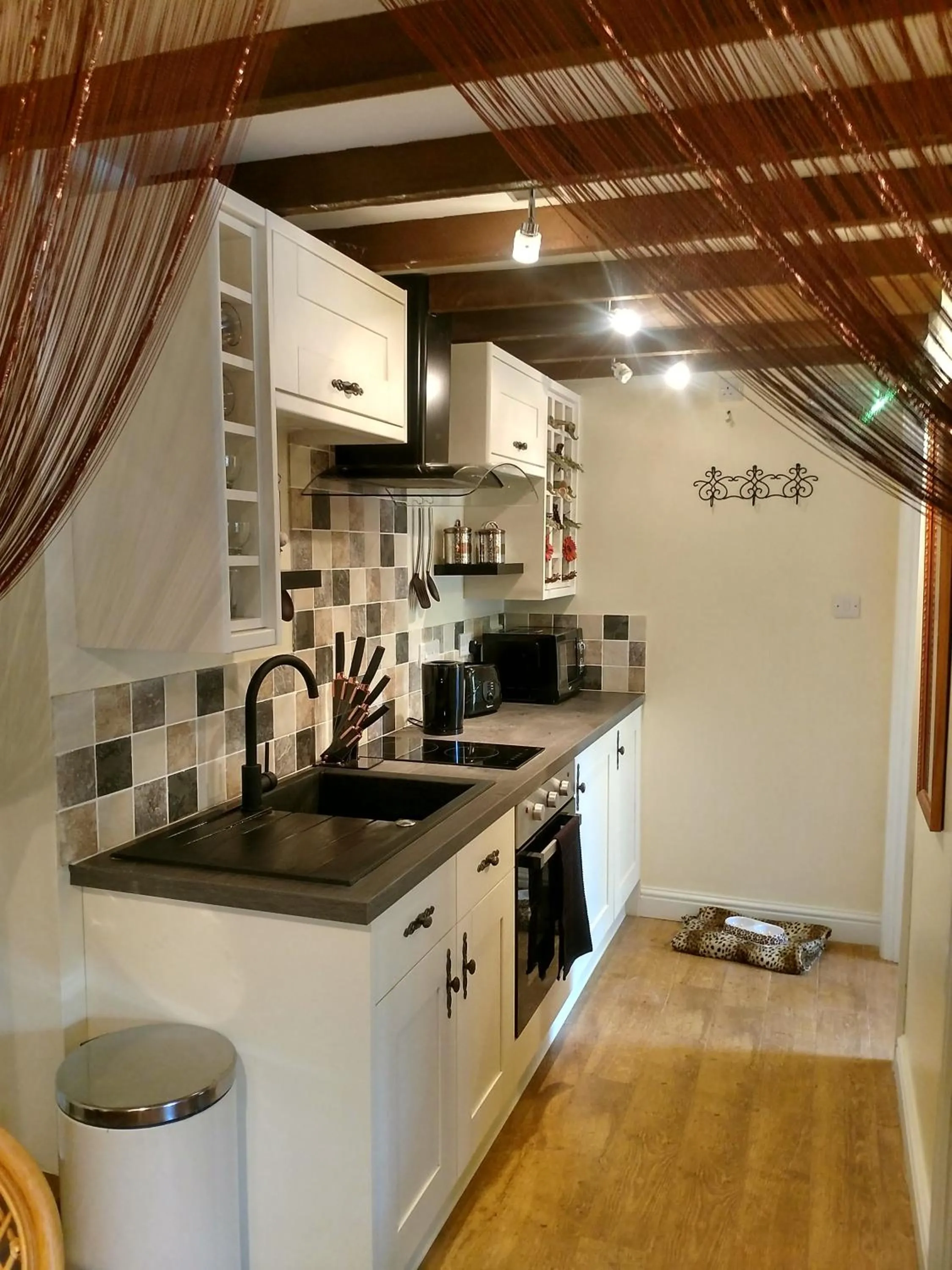 Kitchen or kitchenette in Brecon Boutique Breaks Wild Land