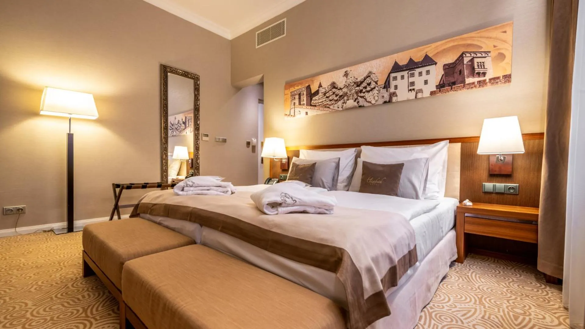 Bed in Hotel Elizabeth