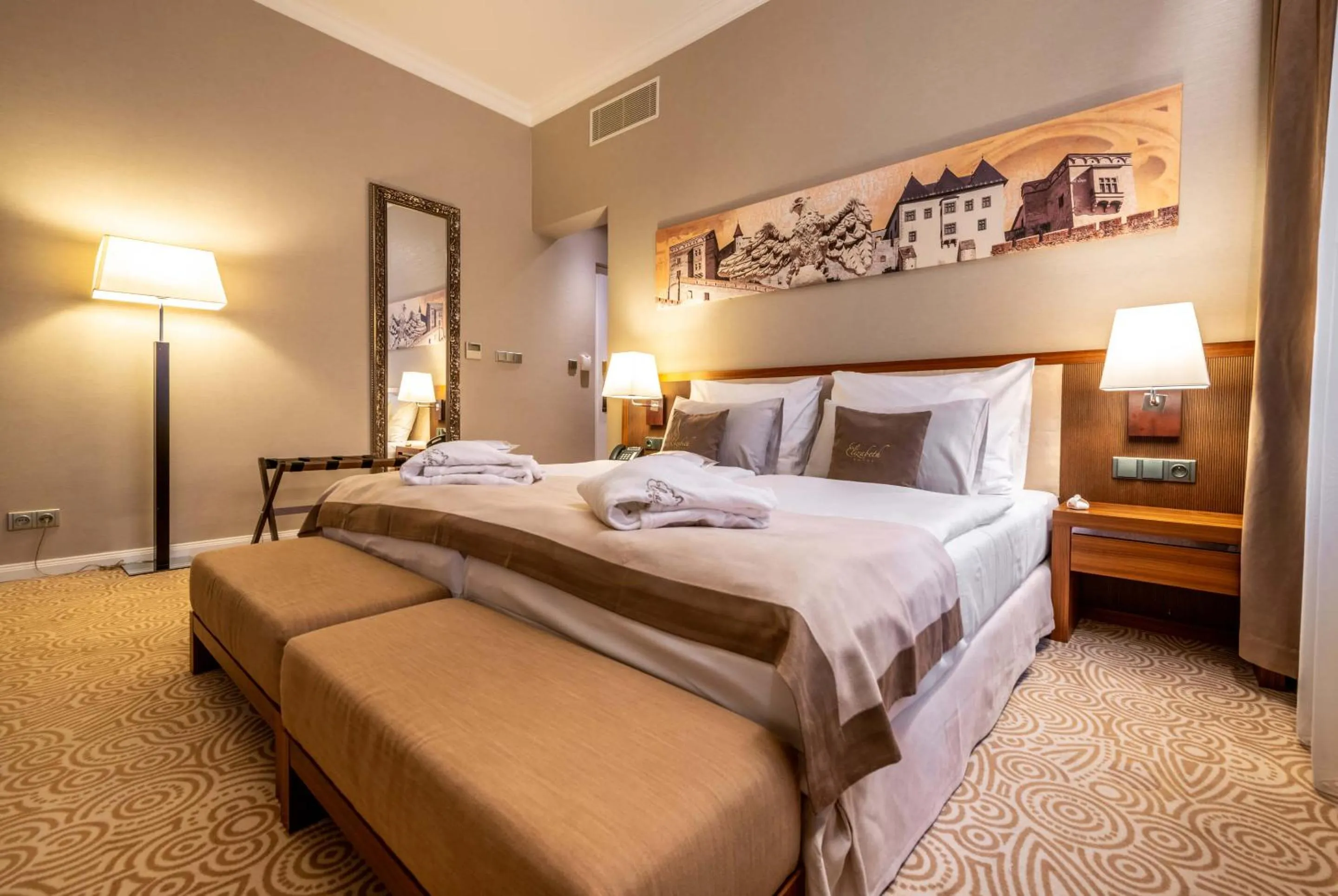 Photo of the whole room, Bed in Hotel Elizabeth