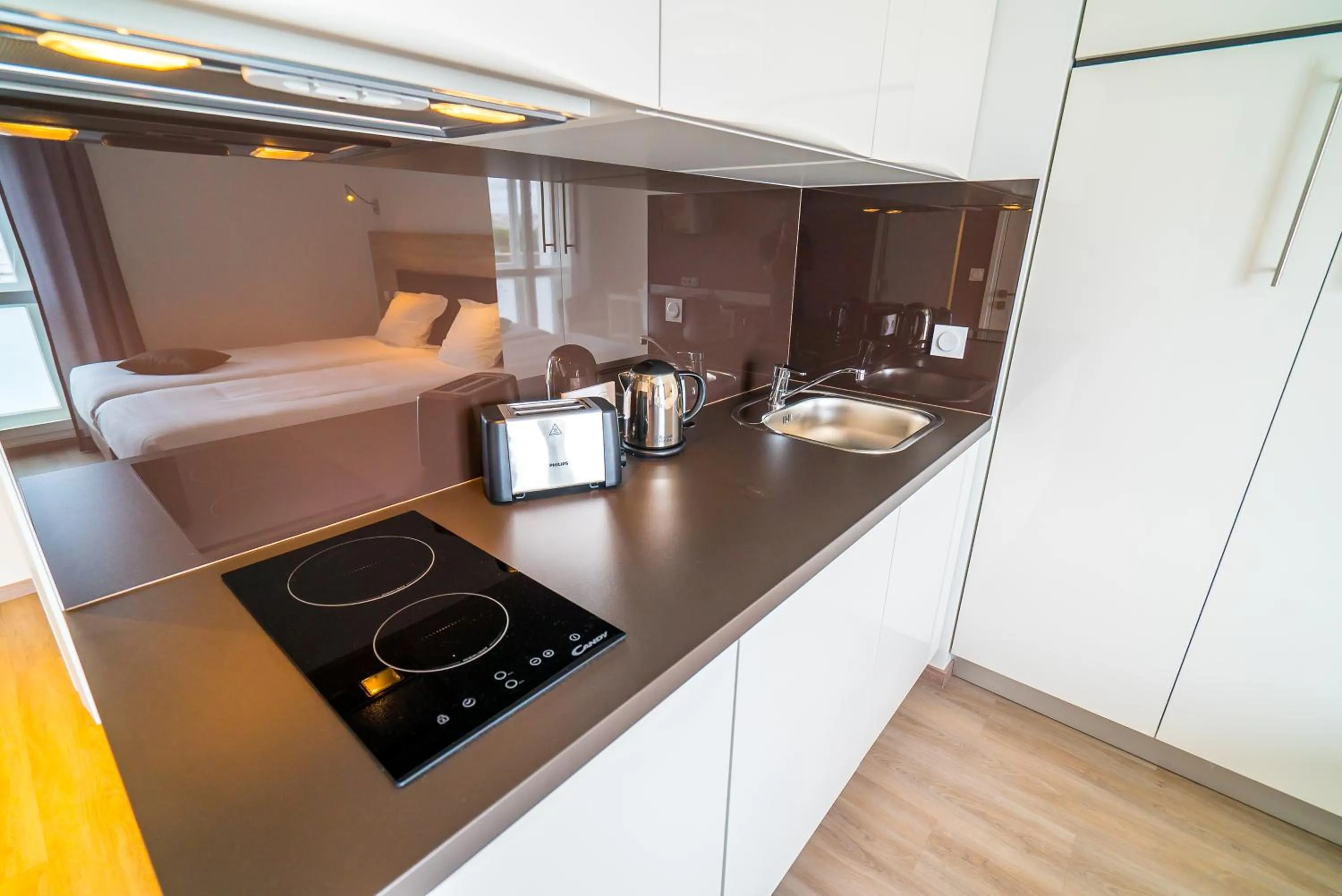 Coffee/tea facilities in All Suites Appart Hôtel - Palaiseau - Massy TGV