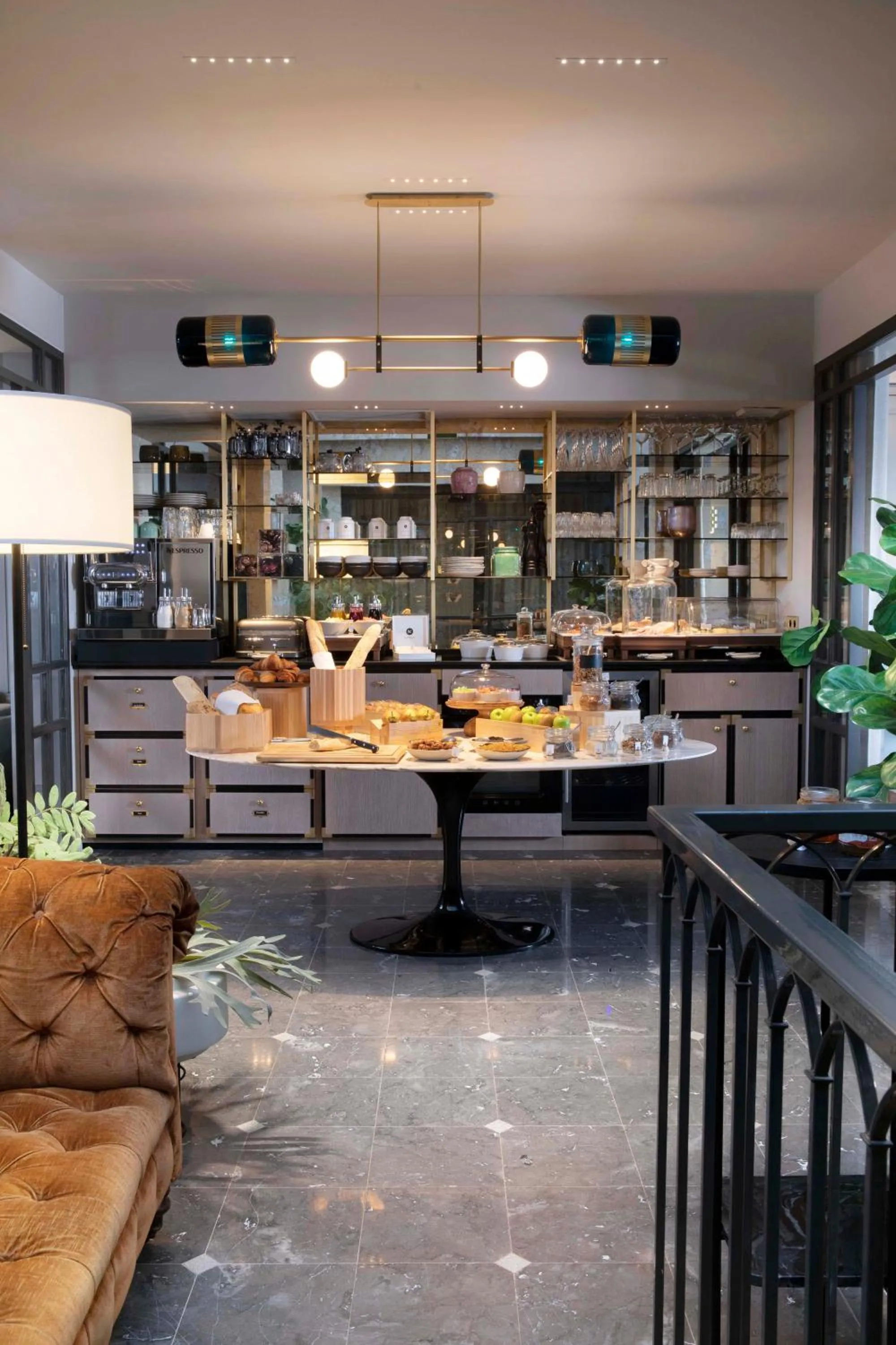 Breakfast, Lounge/Bar in Hotel Flanelles Paris