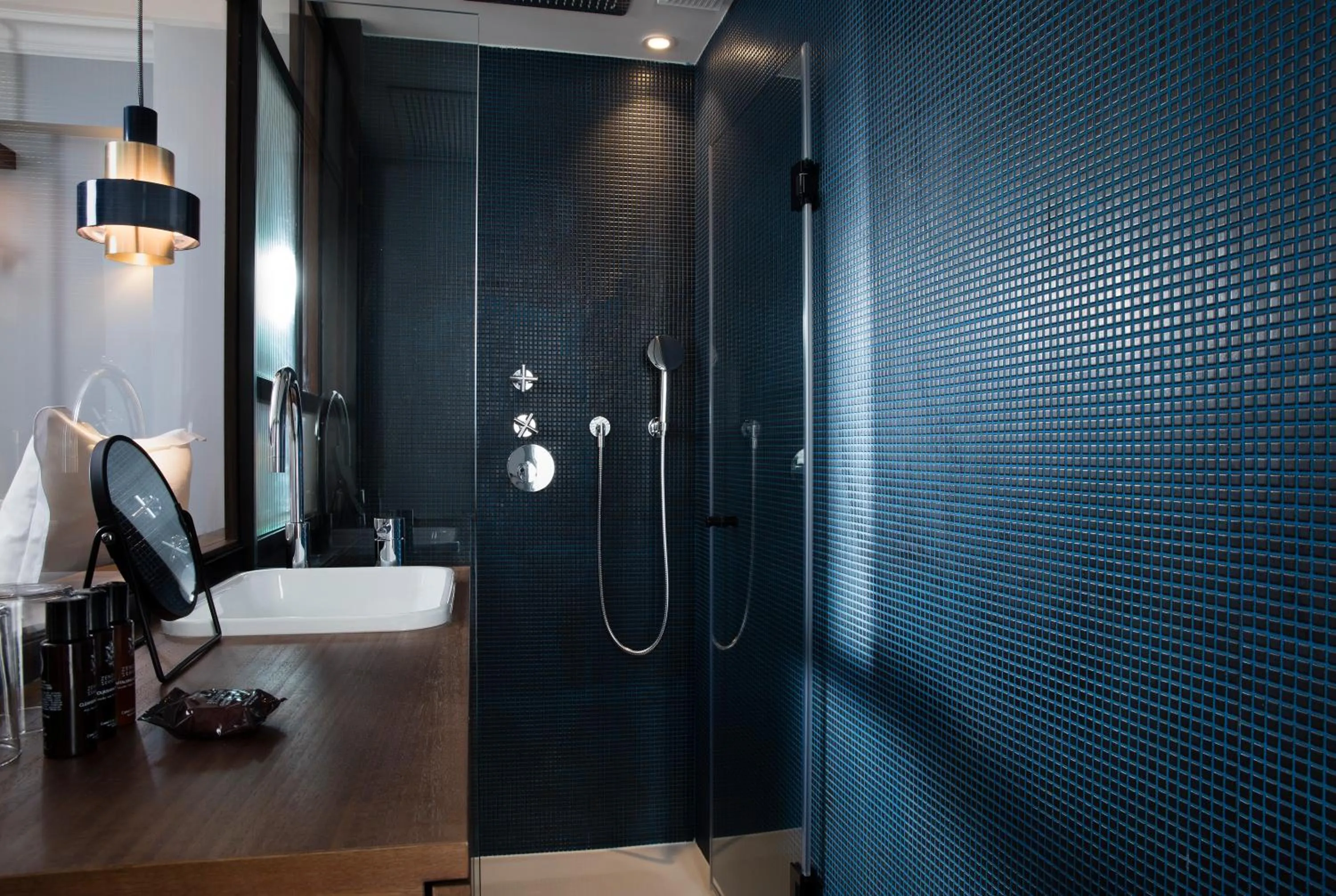 Bathroom in Hotel Flanelles Paris