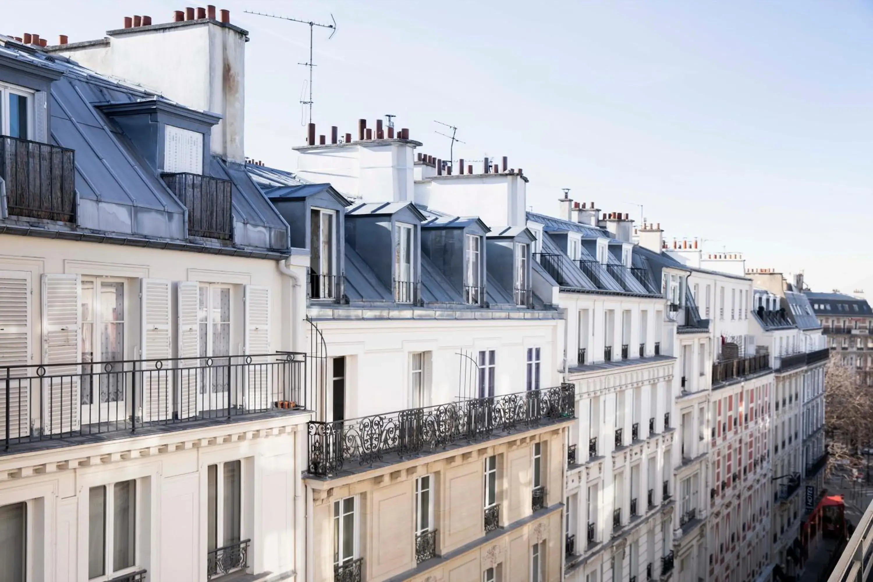 Property building in Maison ELLE Paris Property building in Maison ELLE Paris