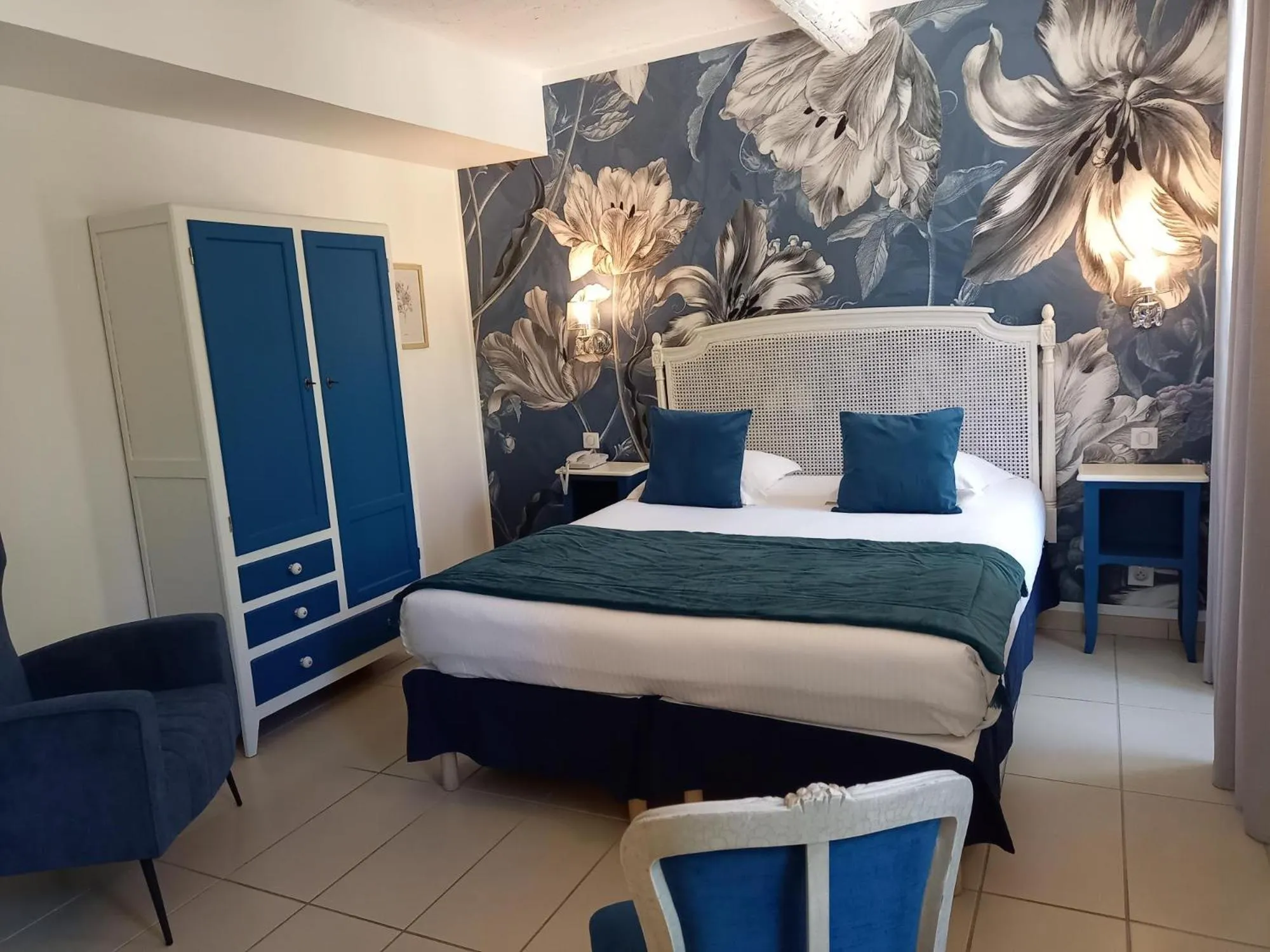 Bedroom, Bed in Hôtel Restaurant Notre Dame