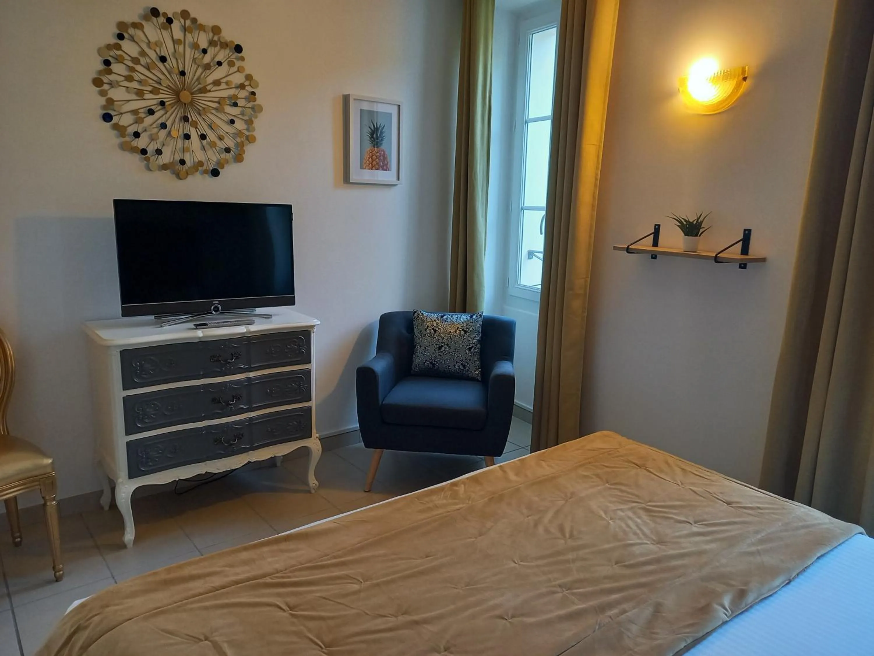 Bedroom, Bed in Hôtel Restaurant Notre Dame