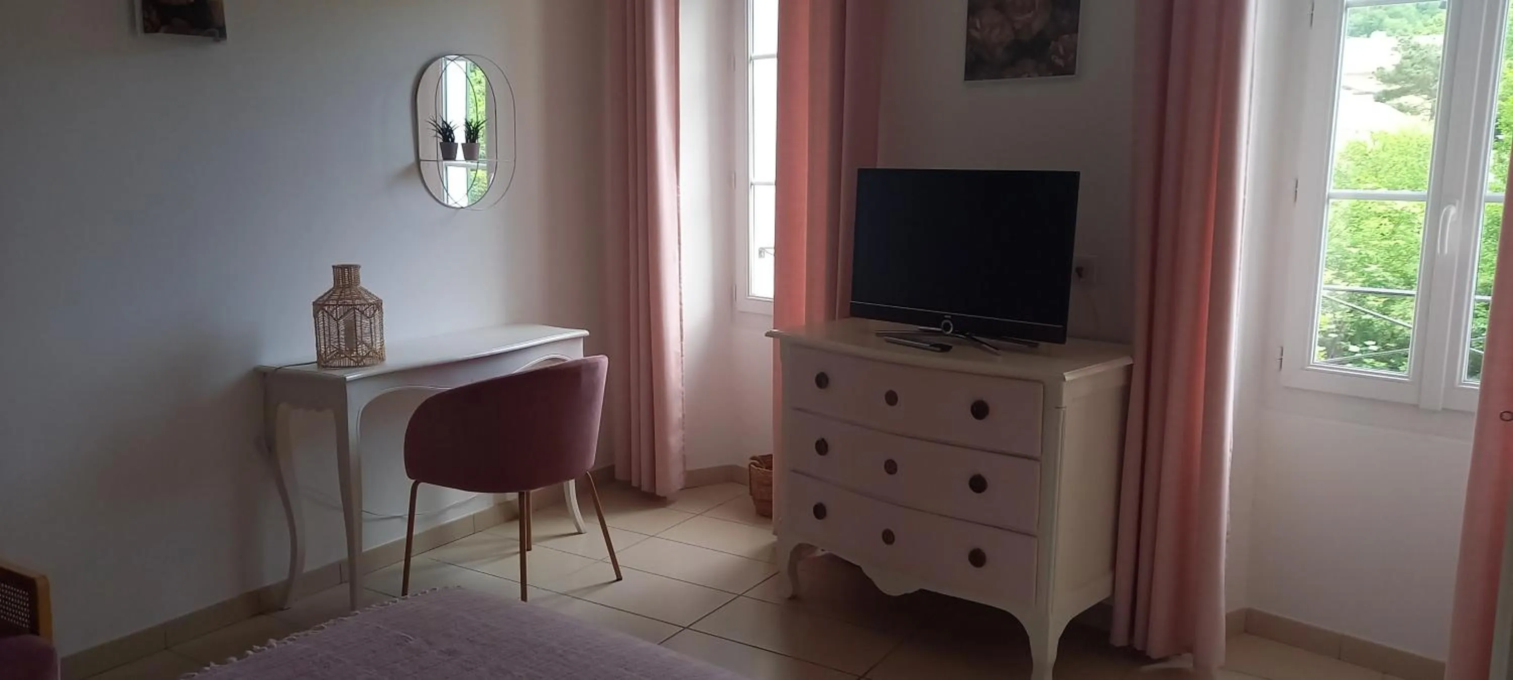 Photo of the whole room in Hôtel Restaurant Notre Dame