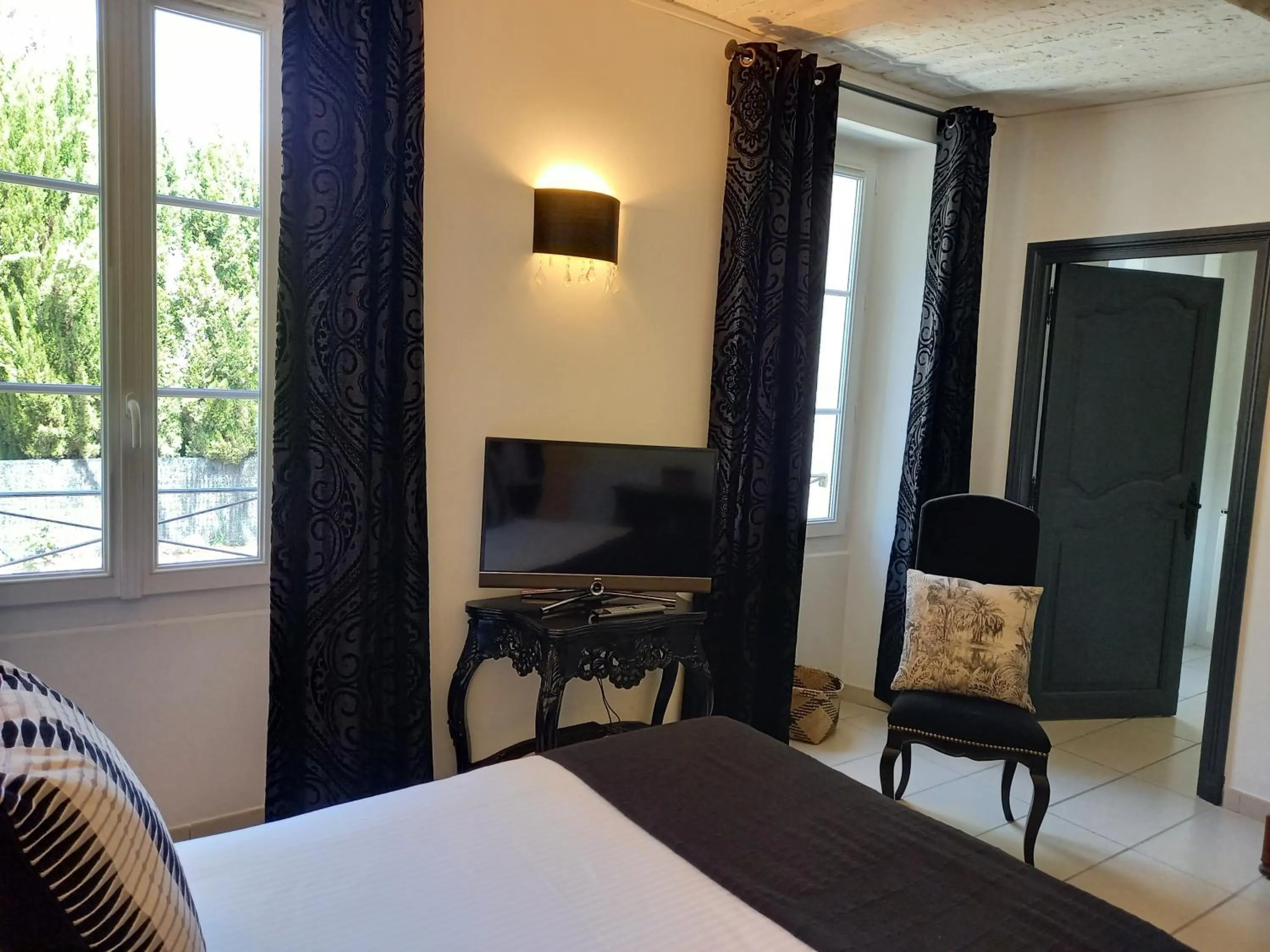 Bedroom, Bed in Hôtel Restaurant Notre Dame