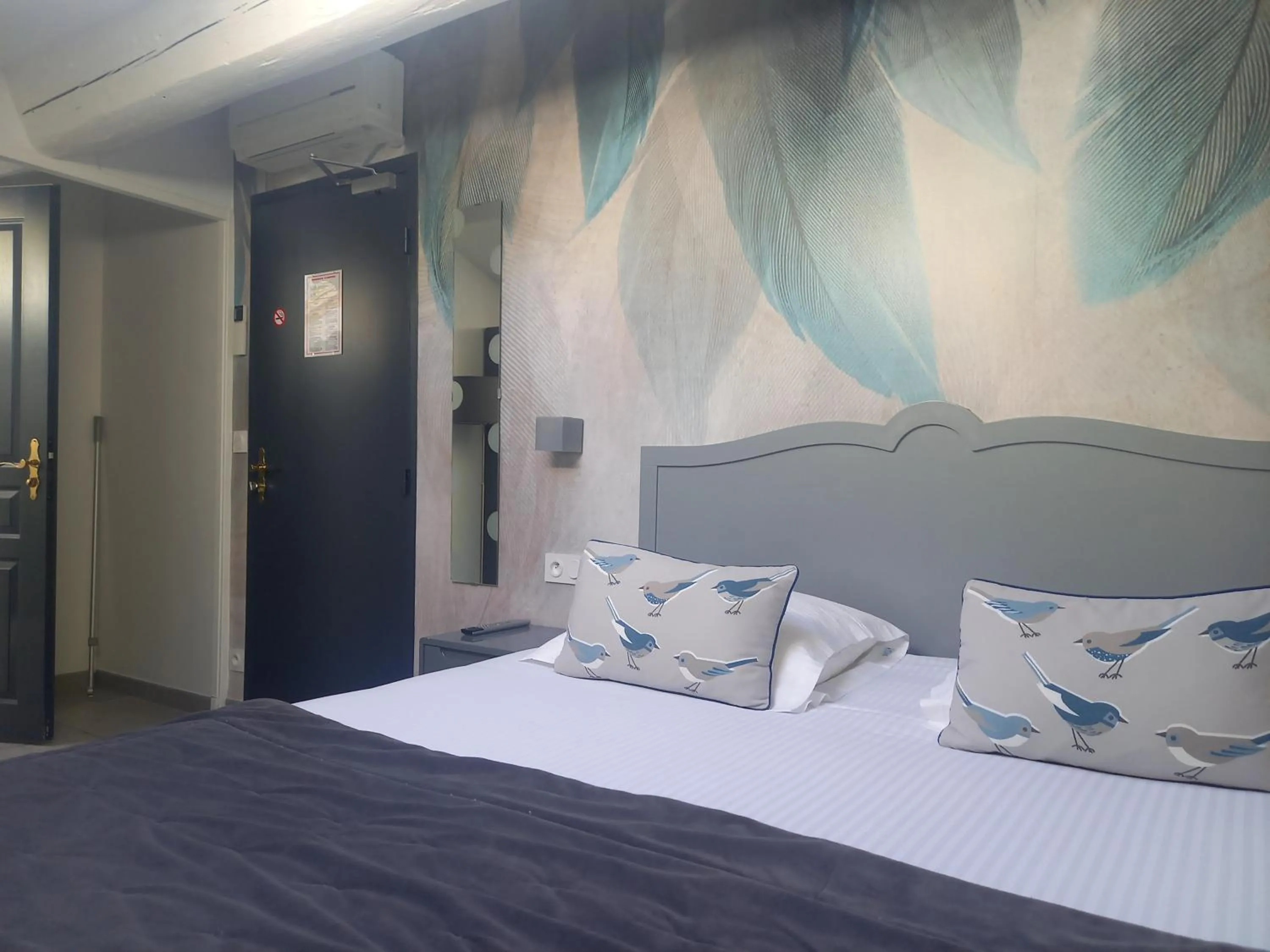 Bedroom, Bed in Hôtel Restaurant Notre Dame