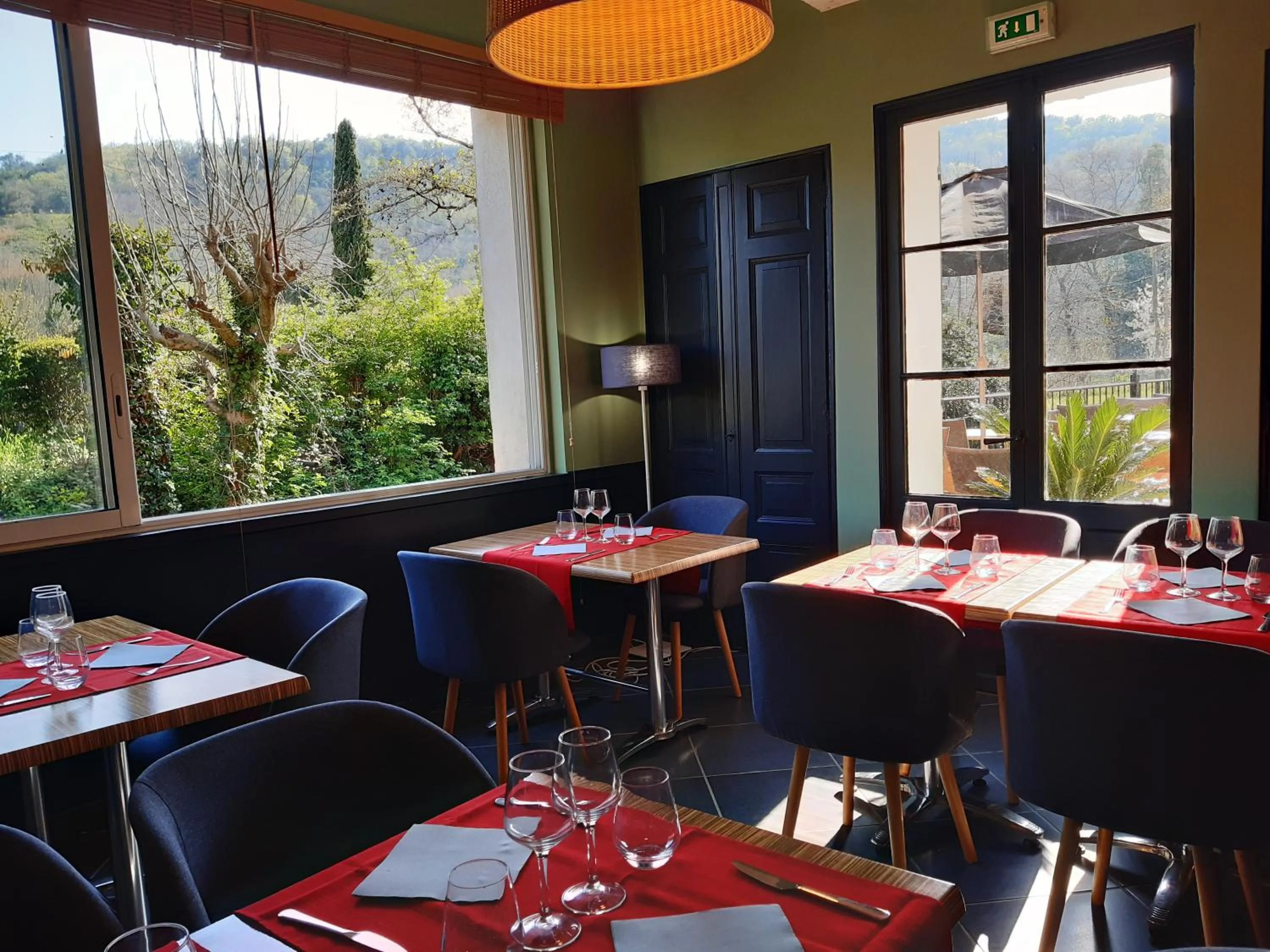 Restaurant/places to eat in Hôtel Restaurant Notre Dame