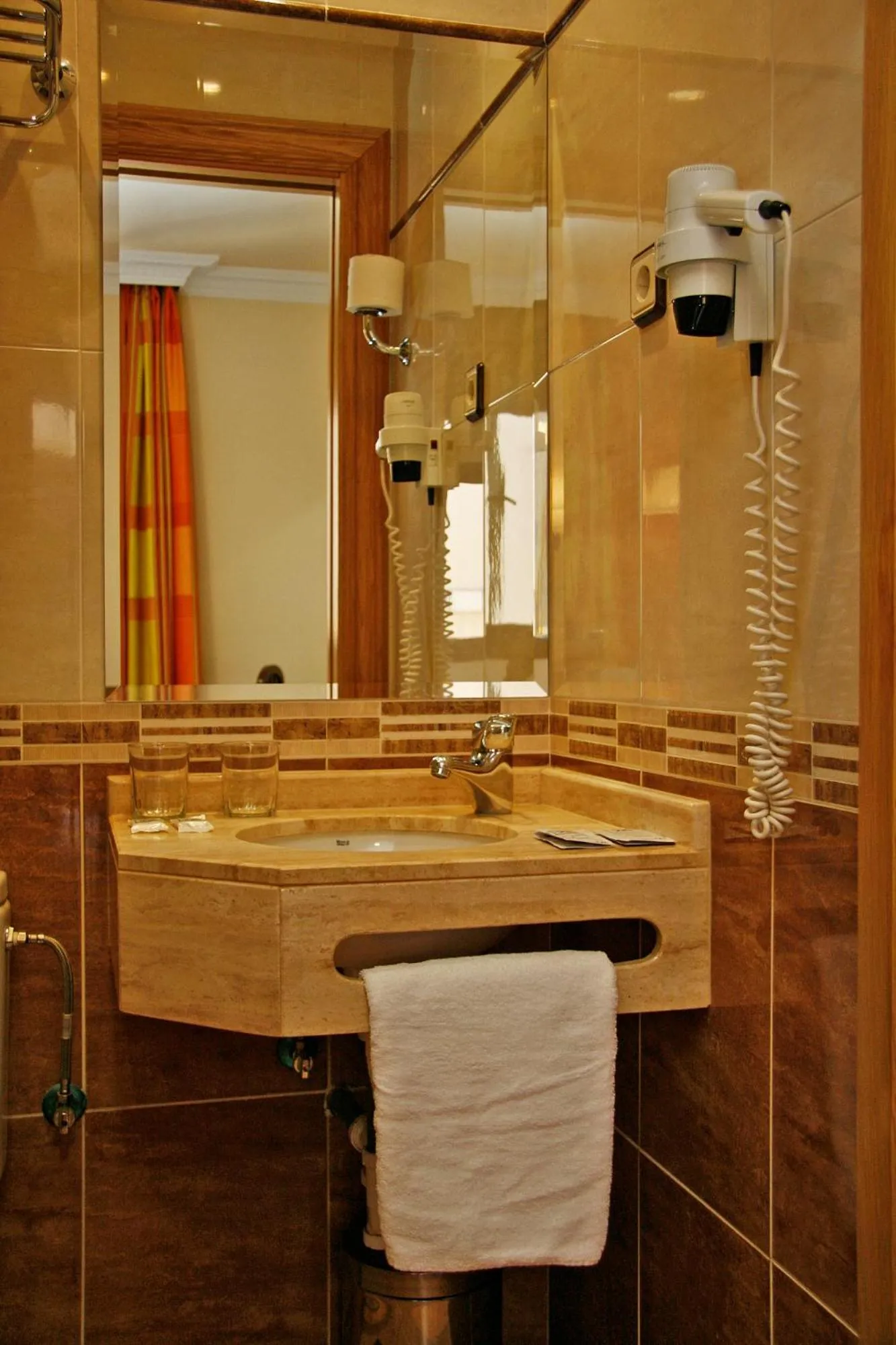 Bathroom in Hostal Victoria I