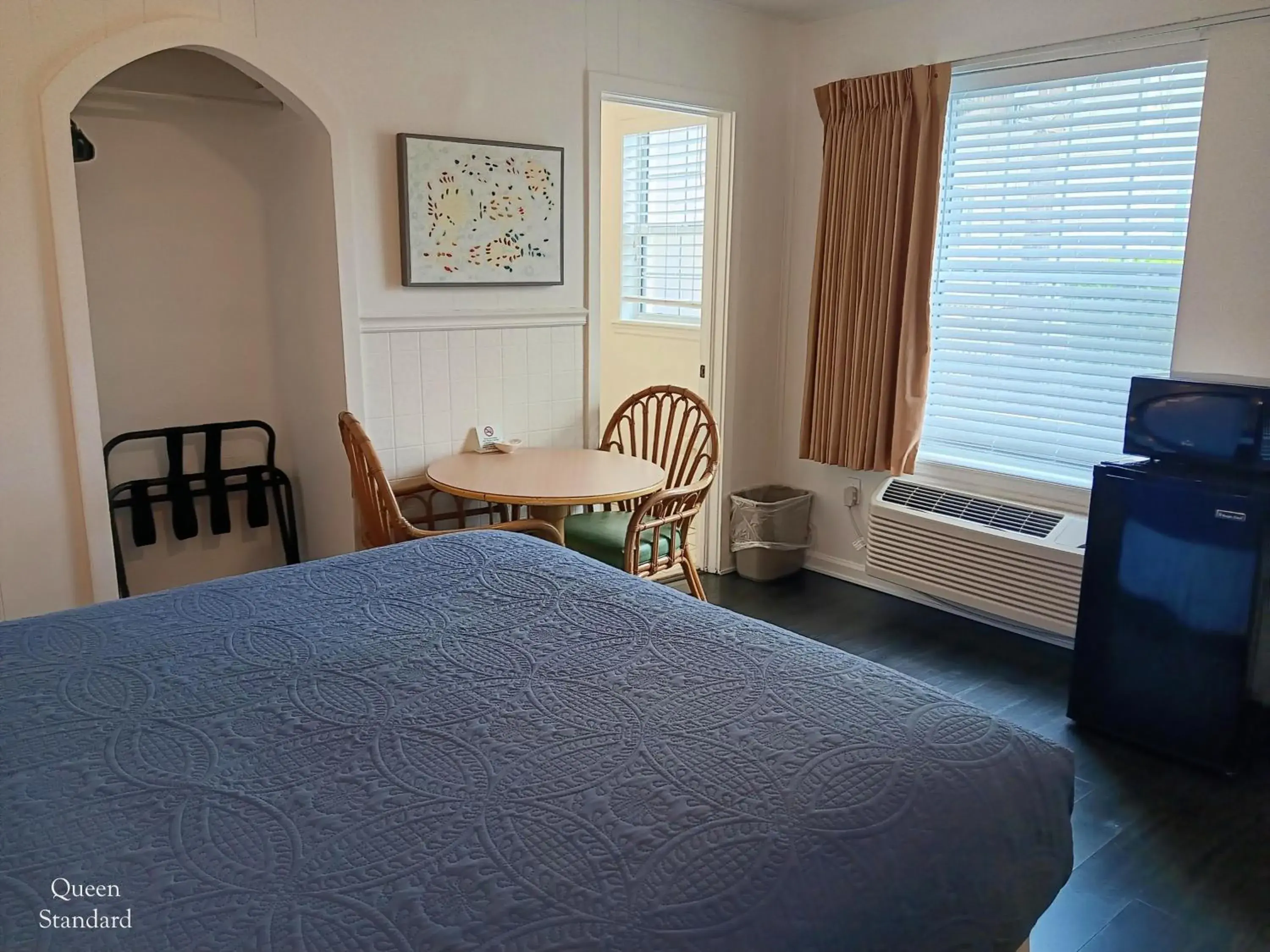 Bed in The Cozy Inn Bed in The Cozy Inn