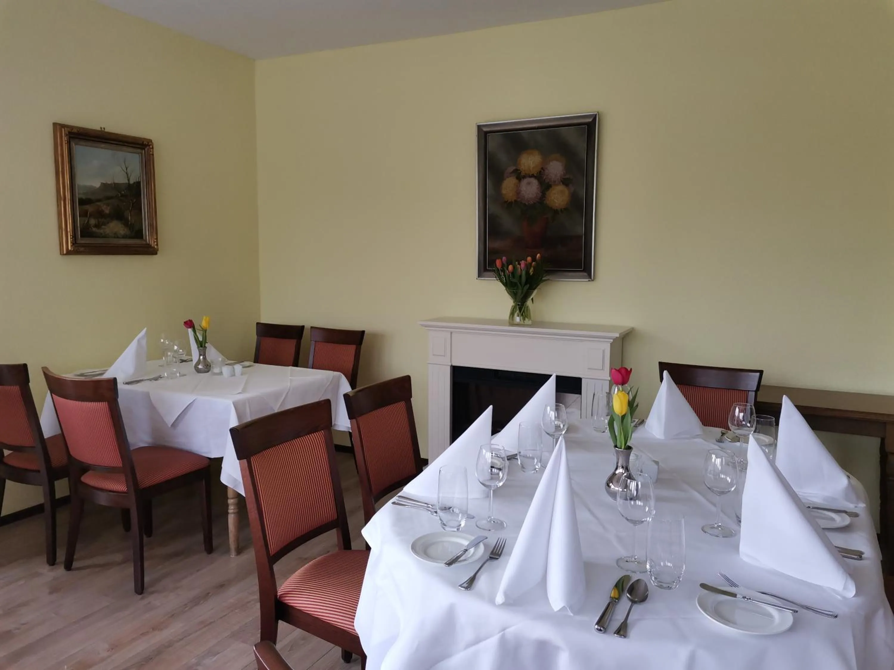 Restaurant/places to eat in Hotel Haus am See