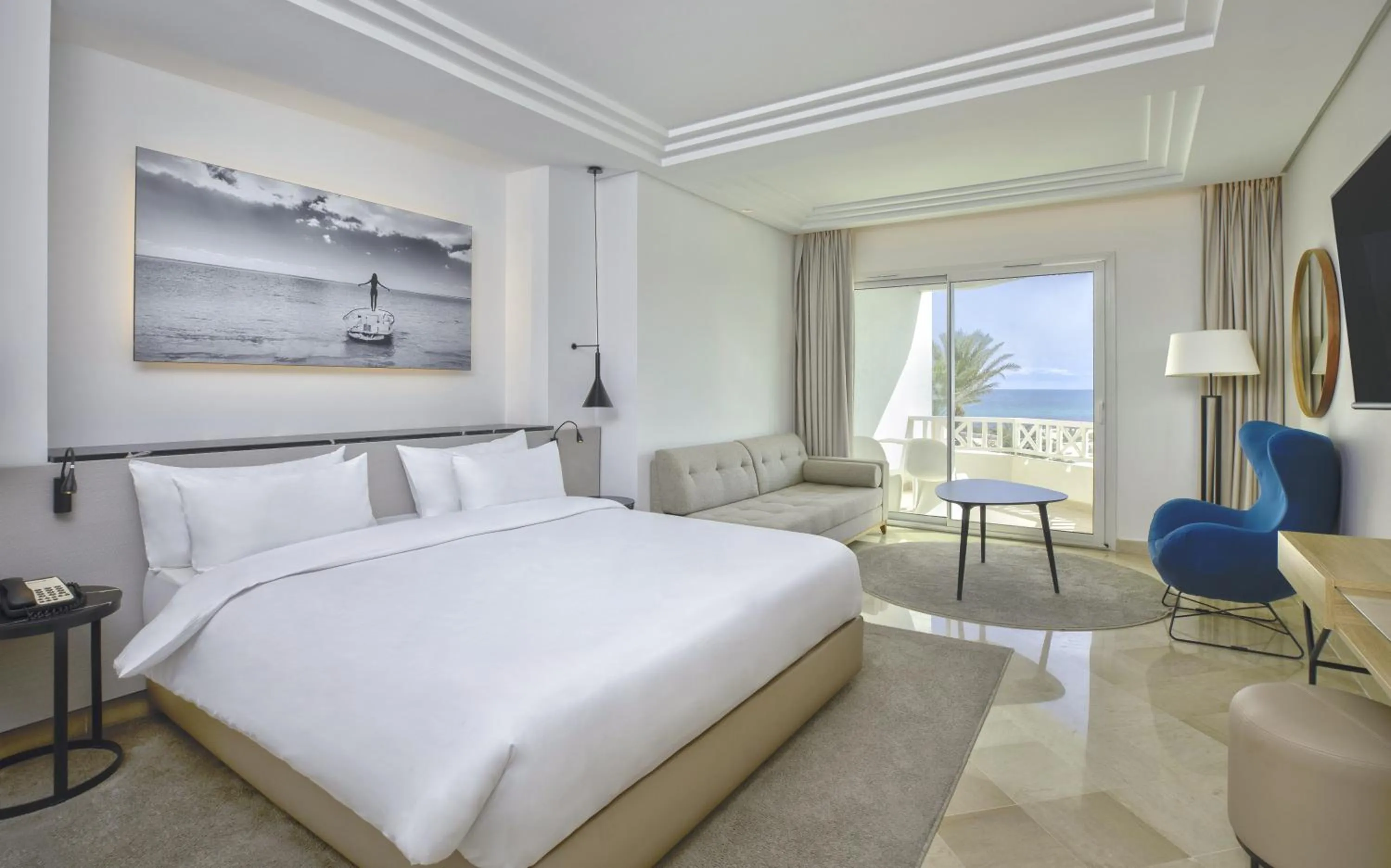 Bedroom, Bed in Radisson Blu Palace Resort & Thalasso, Djerba